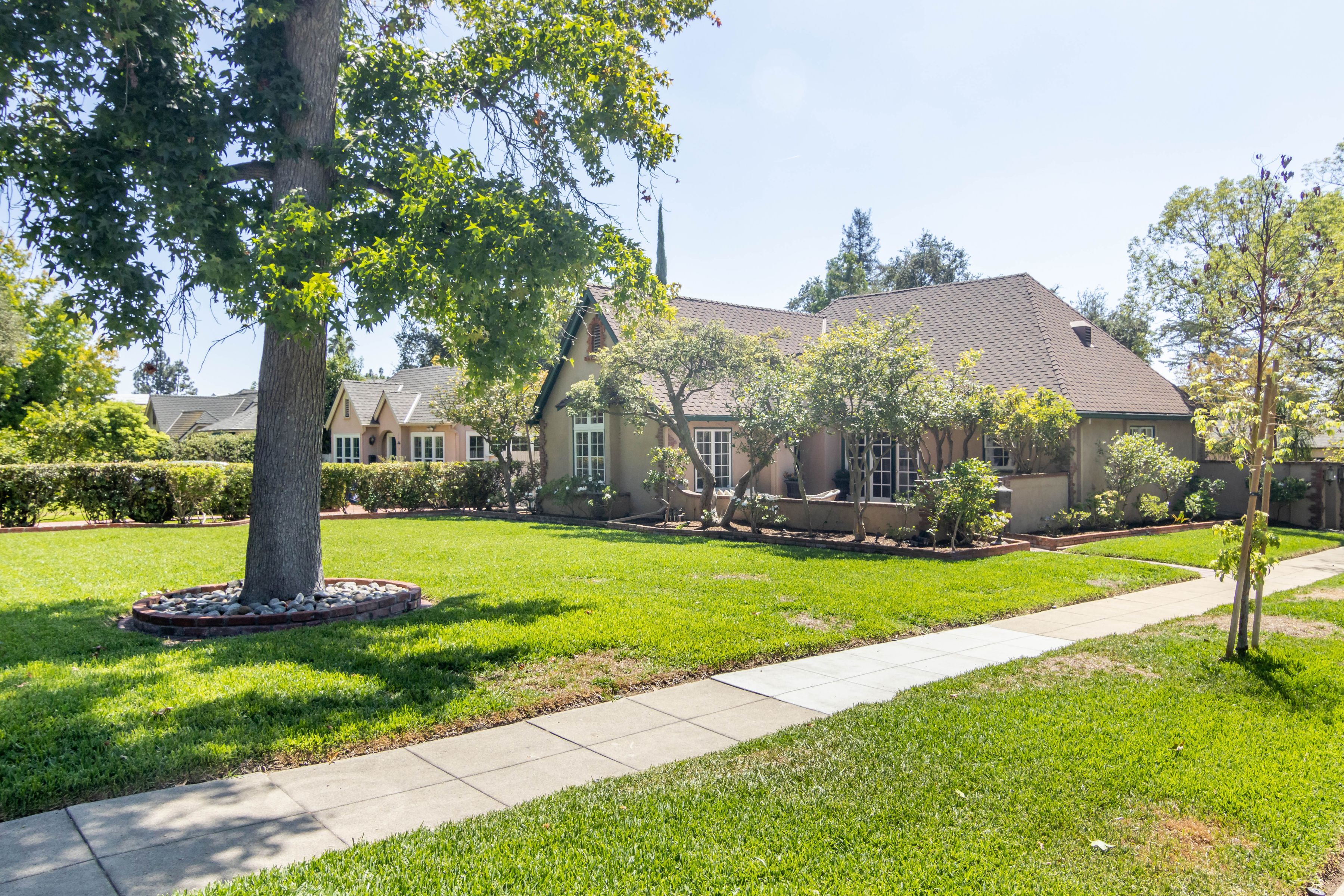  Charming 1929 English Revival on a Premier Pasadena Corner Lot - 物件實景