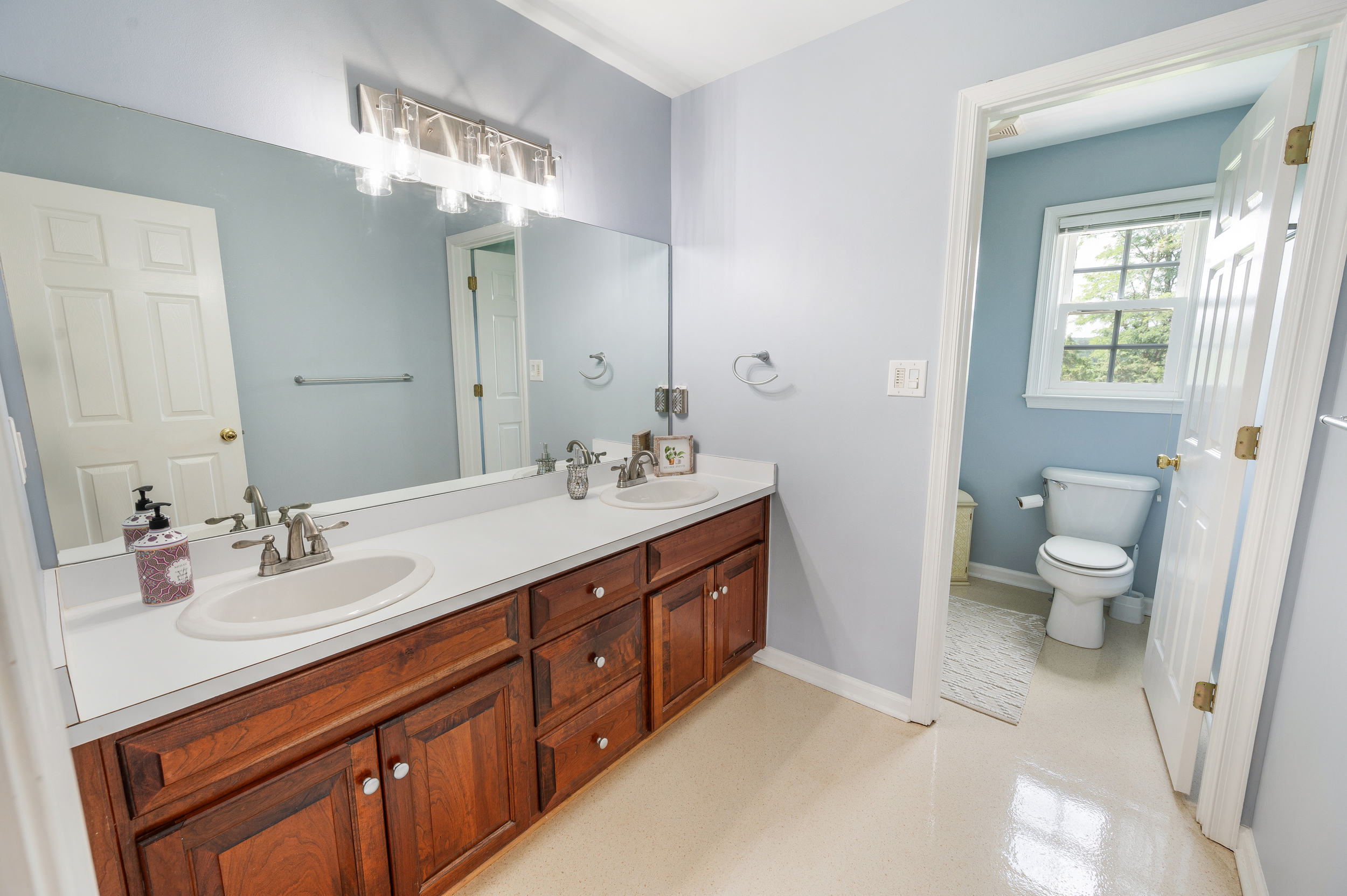 Forest, Virginia, 24551, United States, 4 Bedrooms Bedrooms, ,4 BathroomsBathrooms,Residential,For Sale,1902998