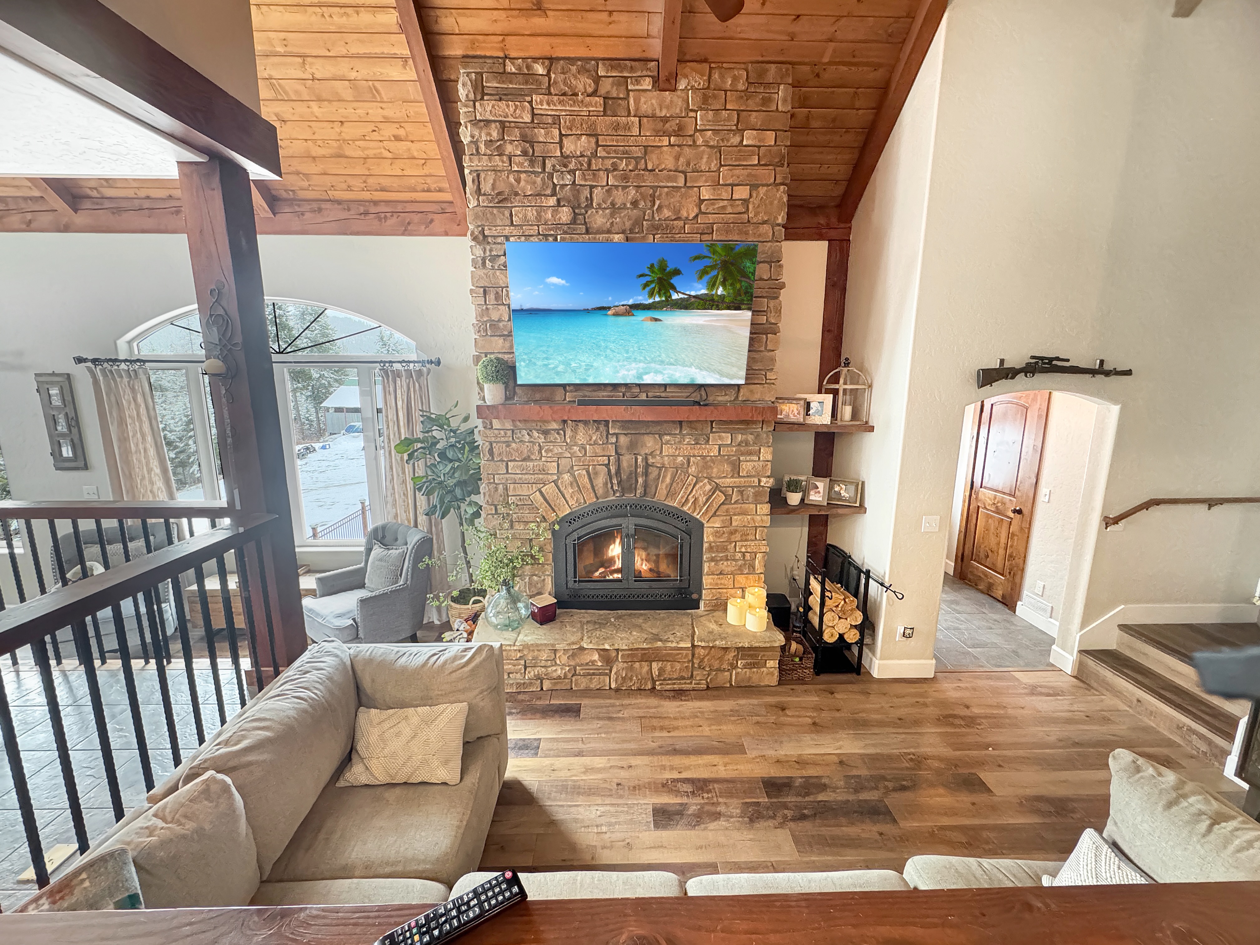 Sagle, Idaho, 83860, United States, 3 Bedrooms Bedrooms, ,3 BathroomsBathrooms,Residential,For Sale,1792364