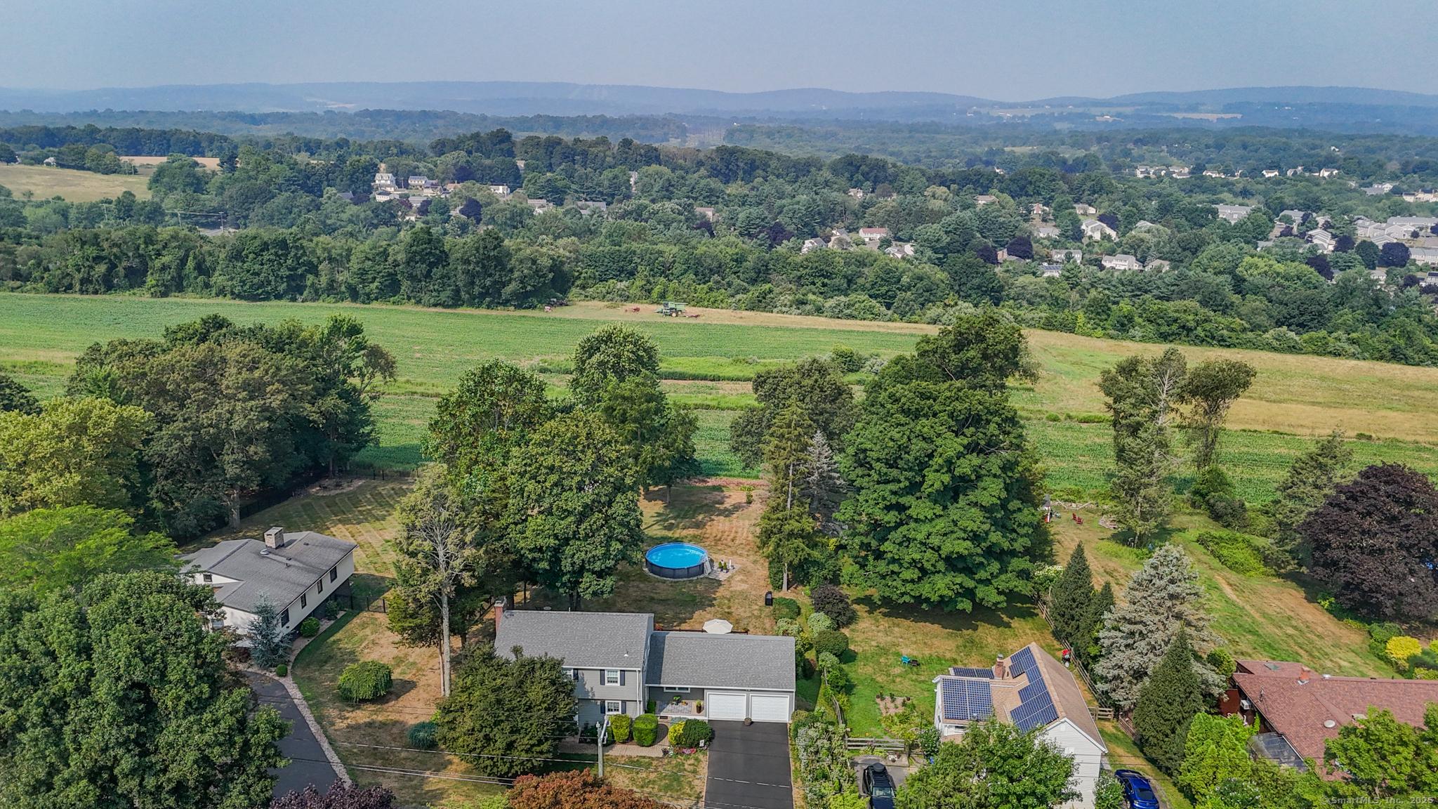 Middletown, Connecticut, 06457, United States, 4 Bedrooms Bedrooms, ,2 BathroomsBathrooms,Residential,For Sale,1920359