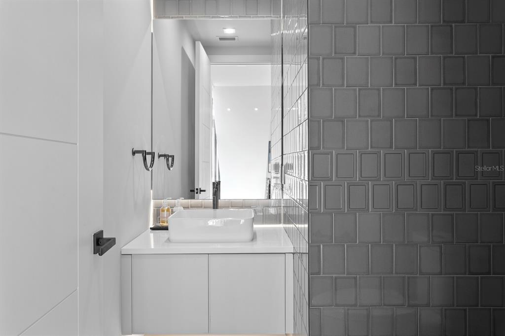 Indian Rocks Beach, Florida, 33785, United States, 8 Bedrooms Bedrooms, ,11 BathroomsBathrooms,Residential,For Sale,1997282