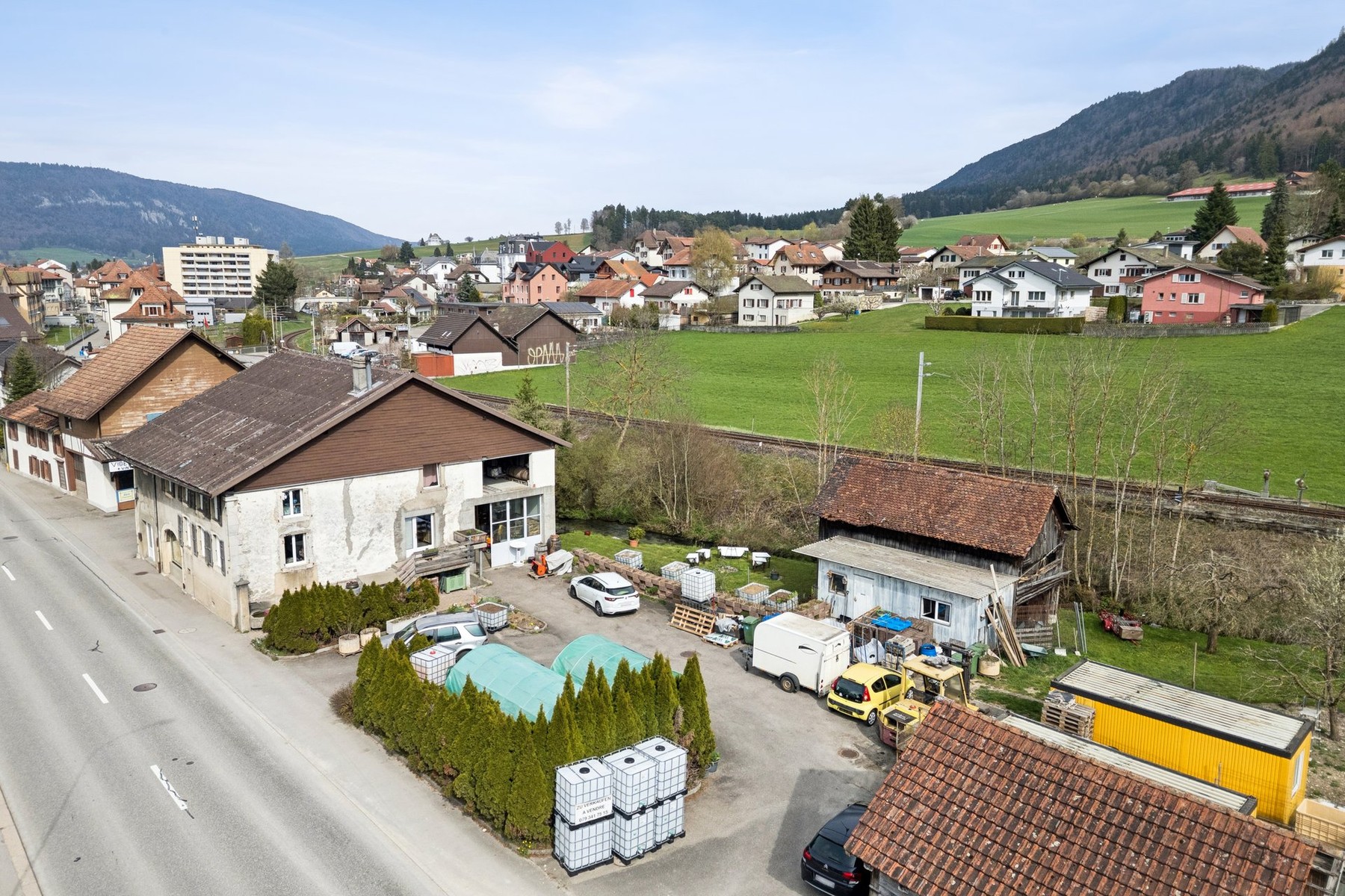  Unlimited Potential Along the Strategic Axis: A Property with Character and Endl - 物件實景