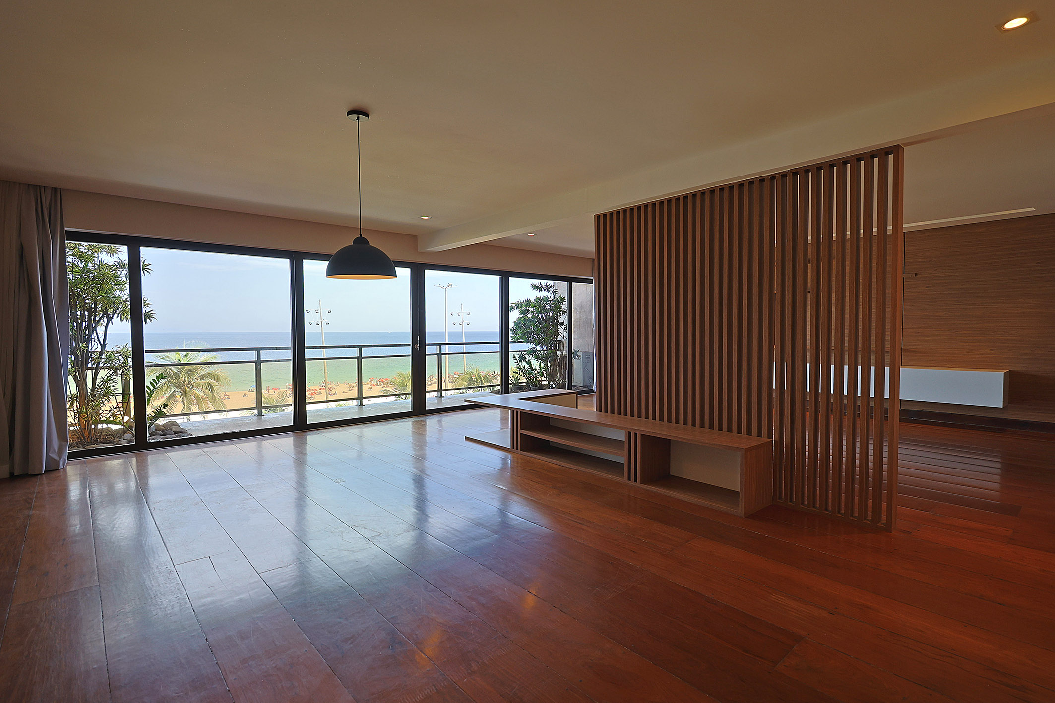  Apartment with direct ocean views in a building with amenities - 物件實景