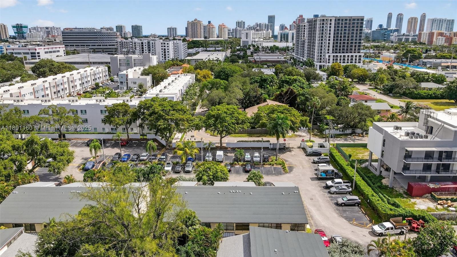 Miami, Florida, 33180, United States, 3 Bedrooms Bedrooms, ,3 BathroomsBathrooms,Residential,For Sale,1961045