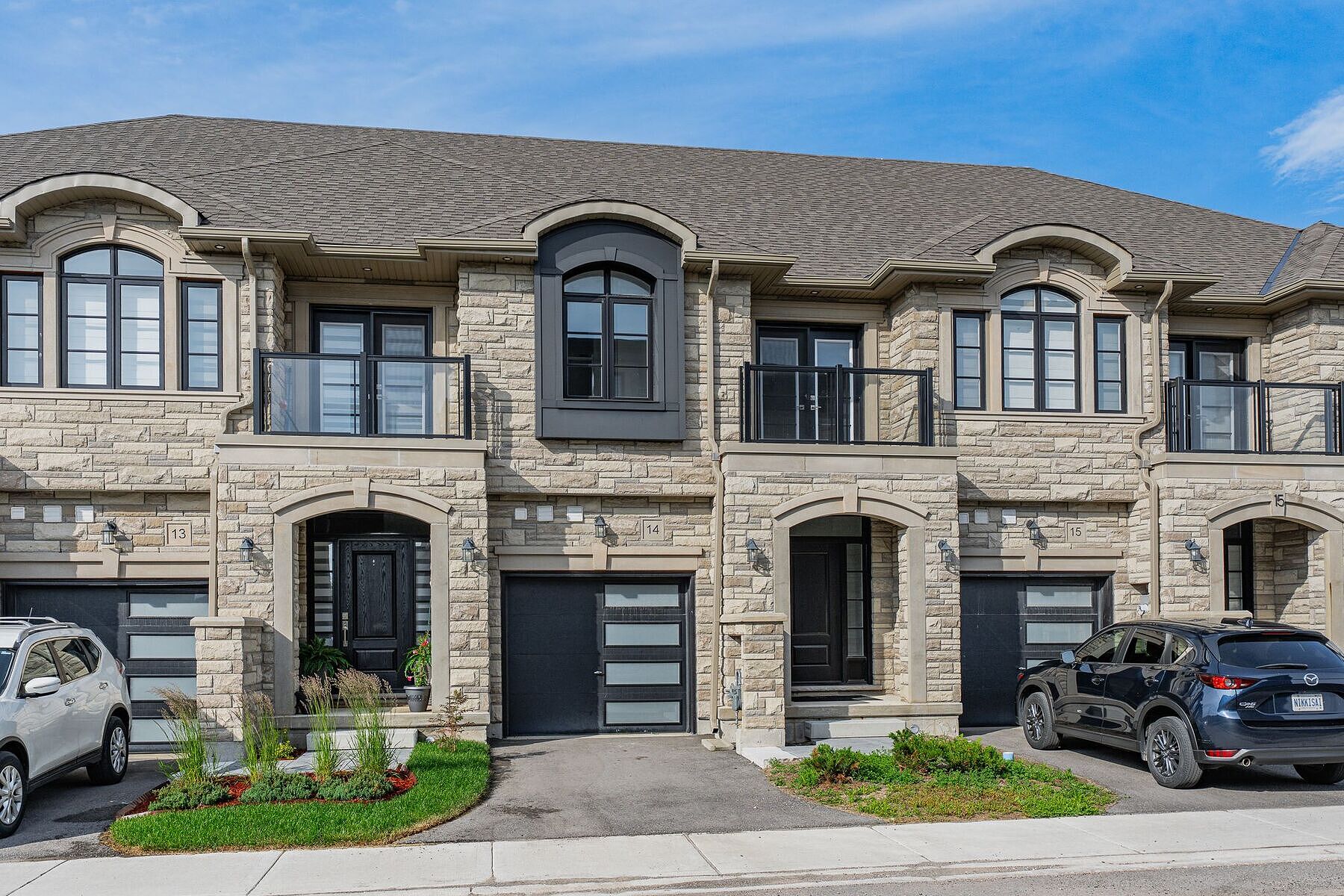  Brand New Luxurious Townhome - 物件實景