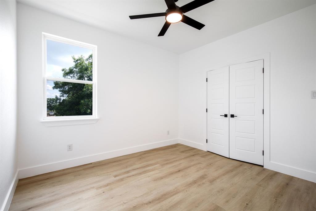 Dallas, Texas, 75212, United States, 4 Bedrooms Bedrooms, ,3 BathroomsBathrooms,Residential,For Sale,1892939