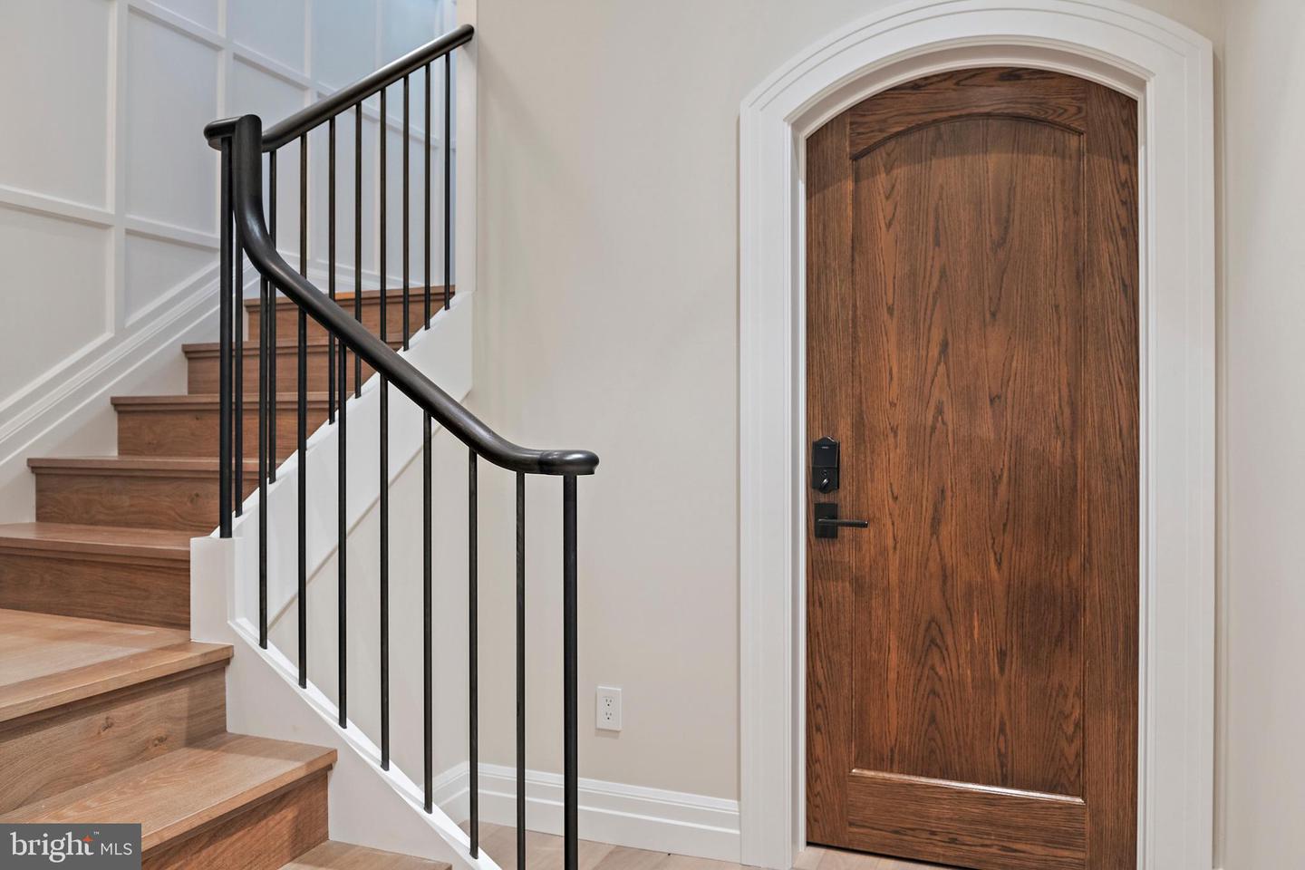 Annapolis, Maryland, 21403, United States, 4 Bedrooms Bedrooms, ,6 BathroomsBathrooms,Residential,For Sale,1940452