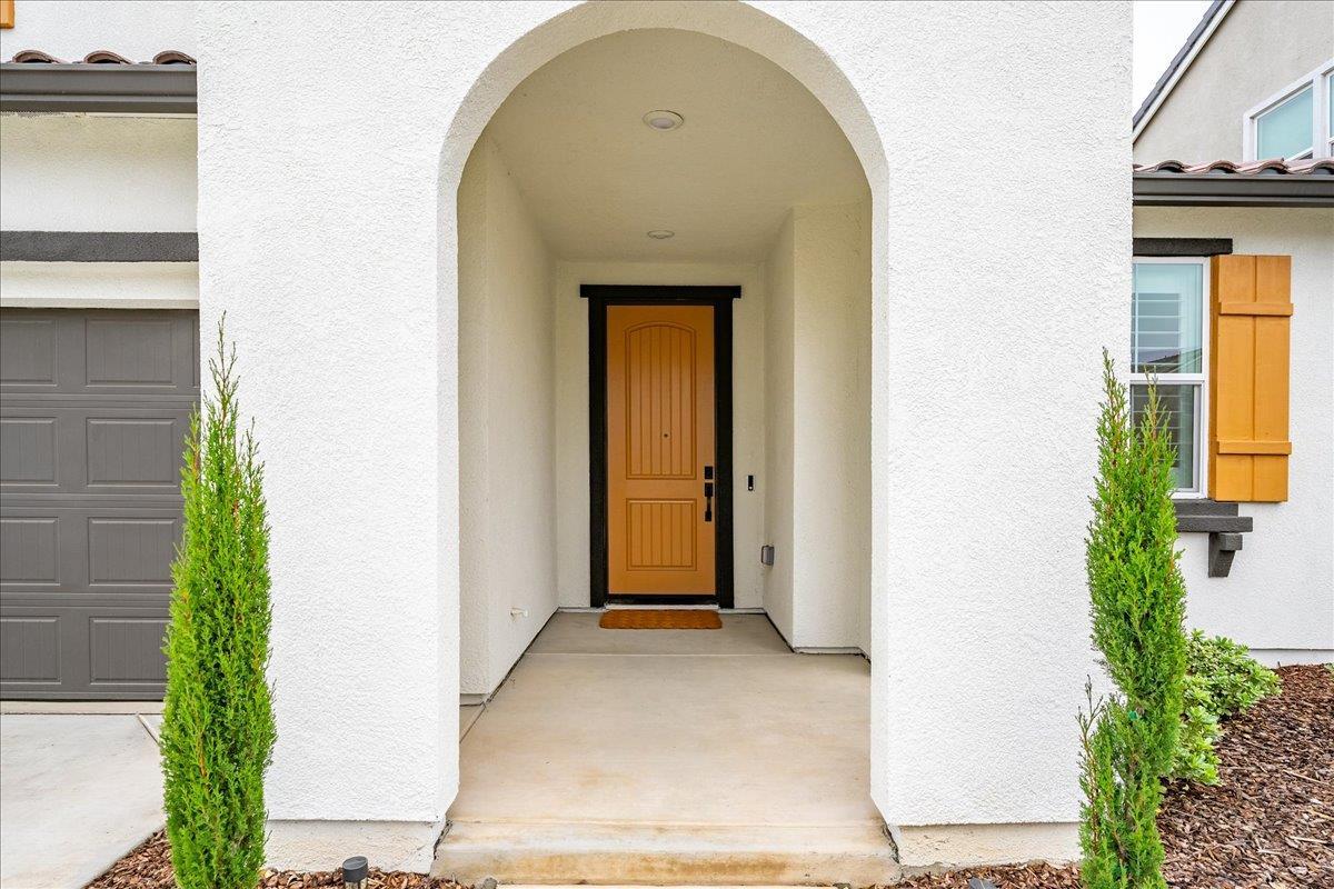 Roseville, California, 95747, United States, 5 Bedrooms Bedrooms, ,4 BathroomsBathrooms,Residential,For Sale,1998705