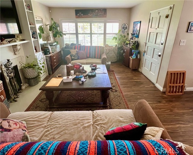 Long Beach, California, 90806, United States, 3 Bedrooms Bedrooms, ,1 BathroomBathrooms,Residential,For Sale,1981885