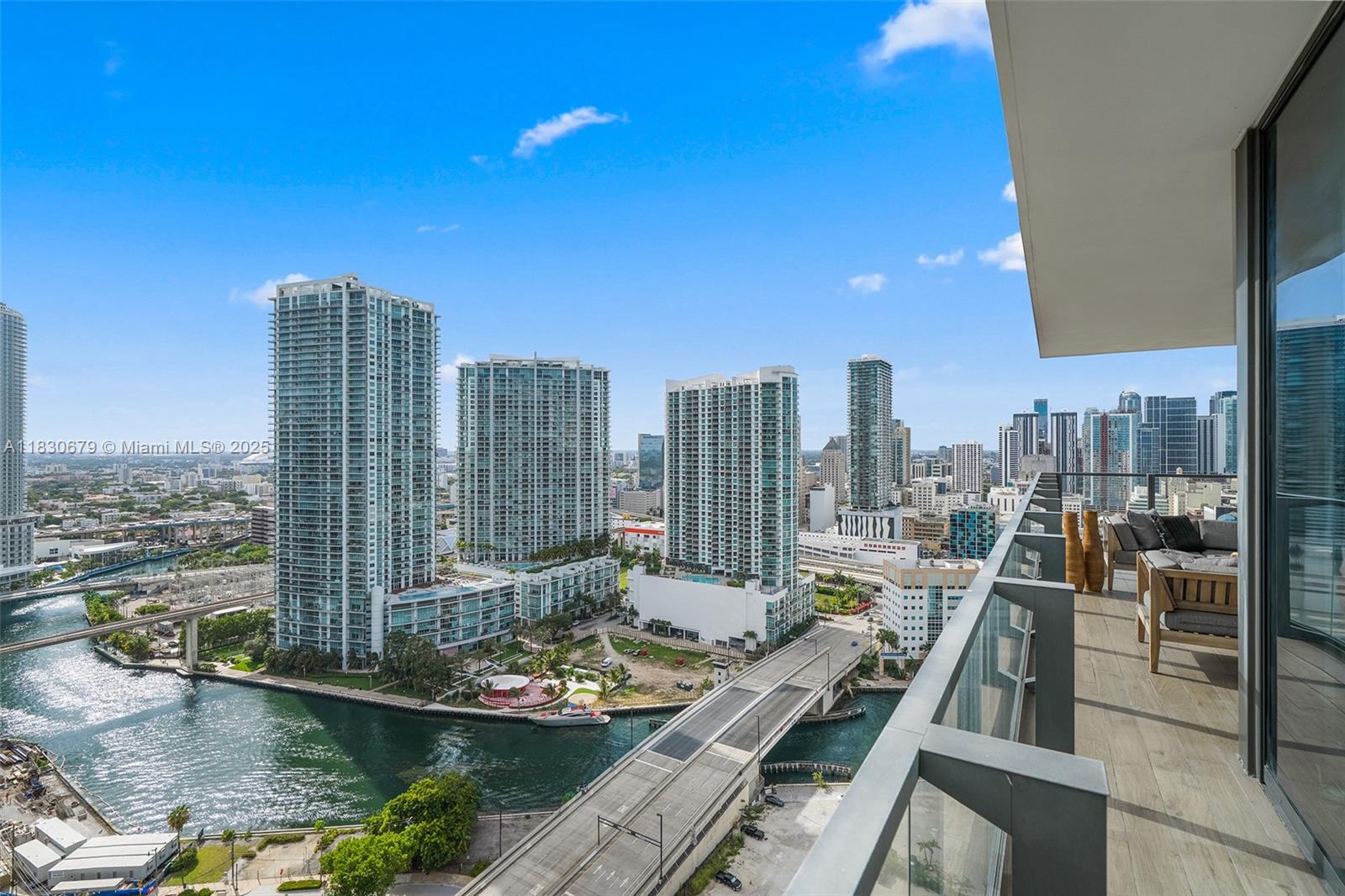Miami, Florida, 33131, United States, 2 Bedrooms Bedrooms, ,3 BathroomsBathrooms,Residential,For Sale,1877459
