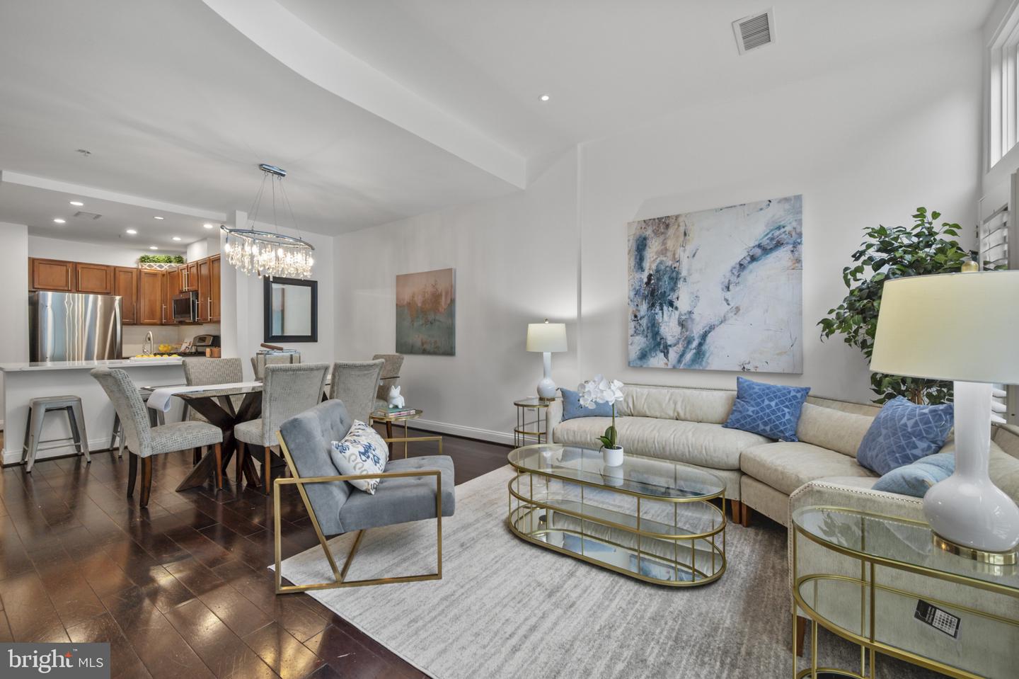 Washington, District of Columbia, 20009, United States, 2 Bedrooms Bedrooms, ,3 BathroomsBathrooms,Residential,For Sale,1950810