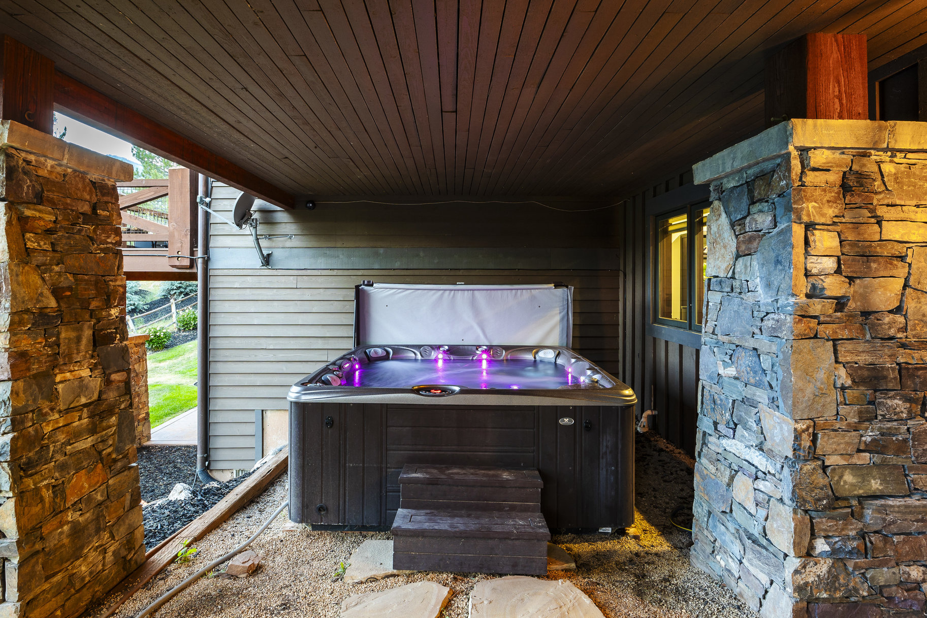  Rare Park Meadows Retreat with Creekside Setting and Expansive Ski Resort Views - 物件實景