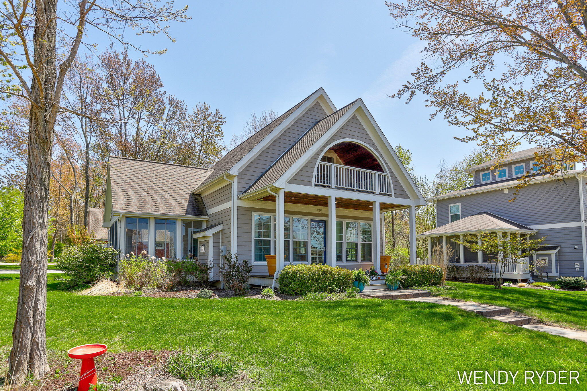South Haven, Michigan, 49090, United States, 4 Bedrooms Bedrooms, ,4 BathroomsBathrooms,Residential,For Sale,1907418