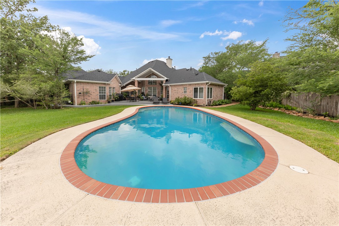 College Station, Texas, 77845, United States, 4 Bedrooms Bedrooms, ,4 BathroomsBathrooms,Residential,For Sale,1935327