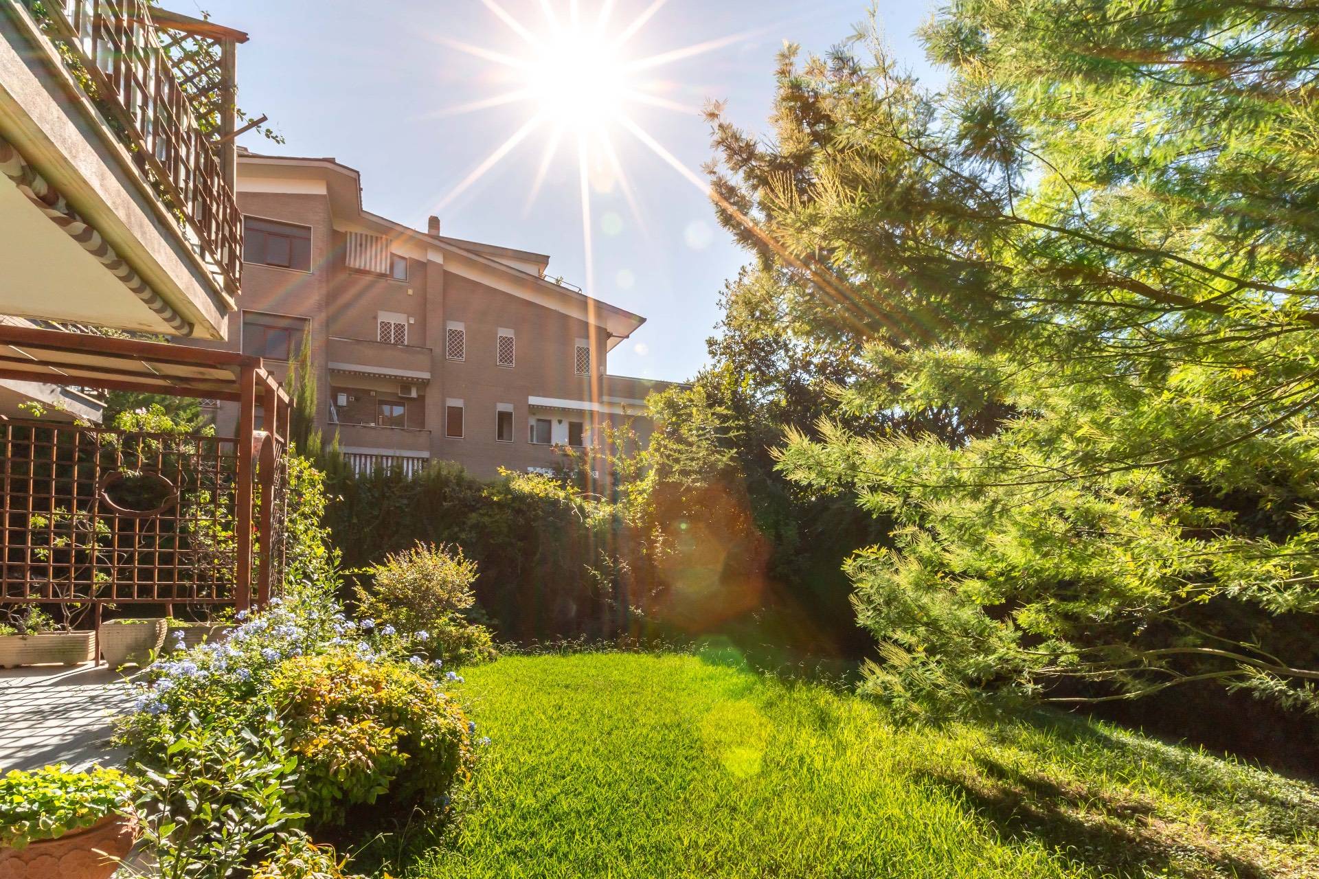 Roma, Roma, 00100, IT, 3 Bedrooms Bedrooms, ,2 BathroomsBathrooms,Residential,For Sale,1963202