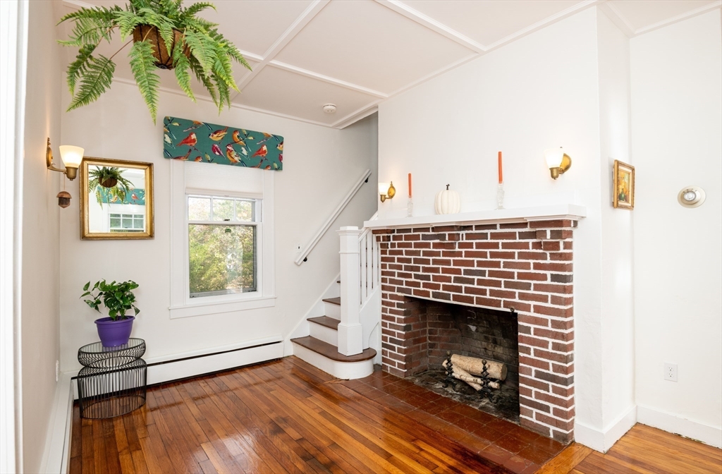 Stoneham, Massachusetts, 02180, United States, 3 Bedrooms Bedrooms, ,1 BathroomBathrooms,Residential,For Sale,1974413