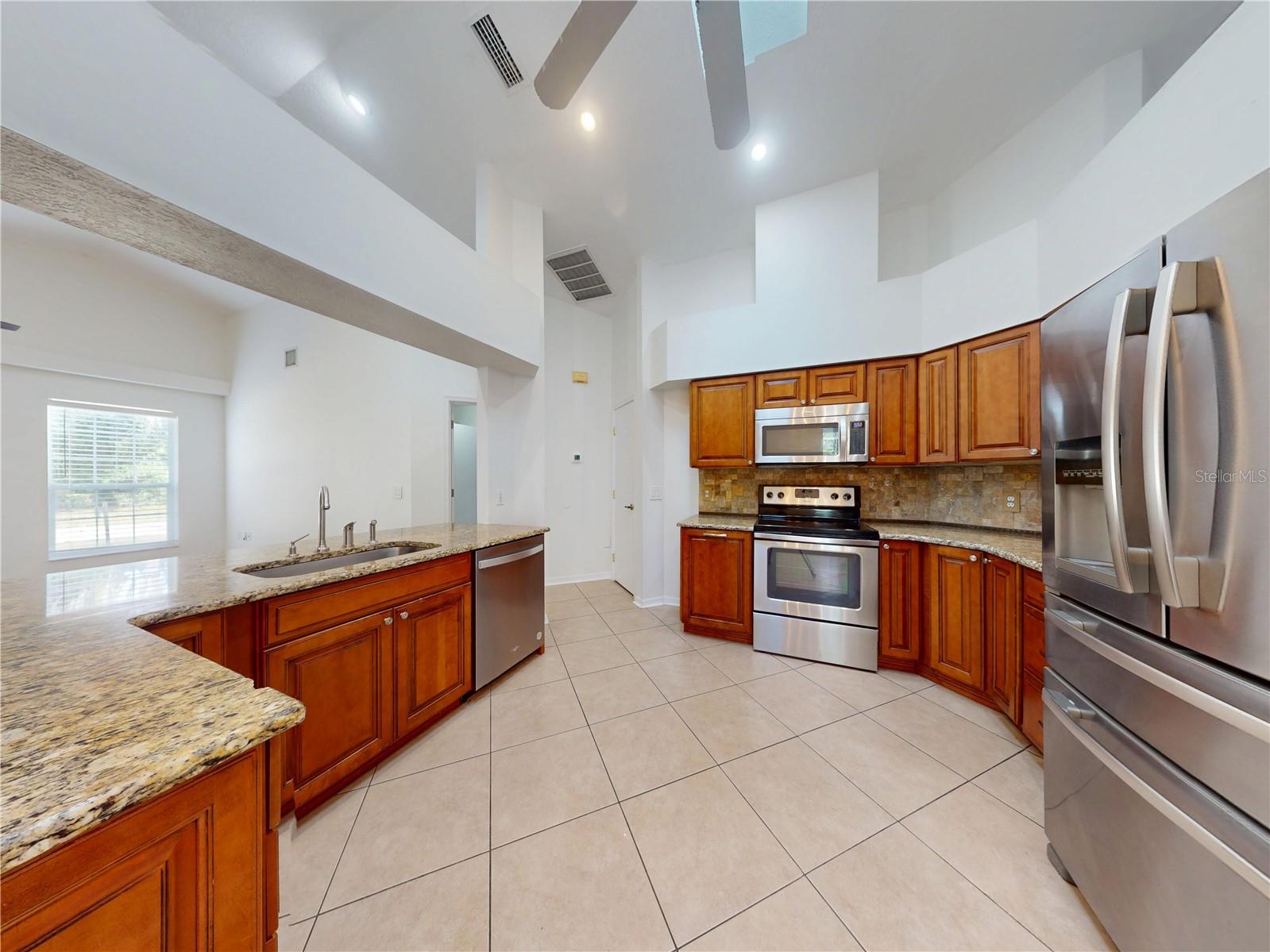 OCALA, Florida, 34482, United States, 4 Bedrooms Bedrooms, ,2 BathroomsBathrooms,Residential,For Sale,1991110