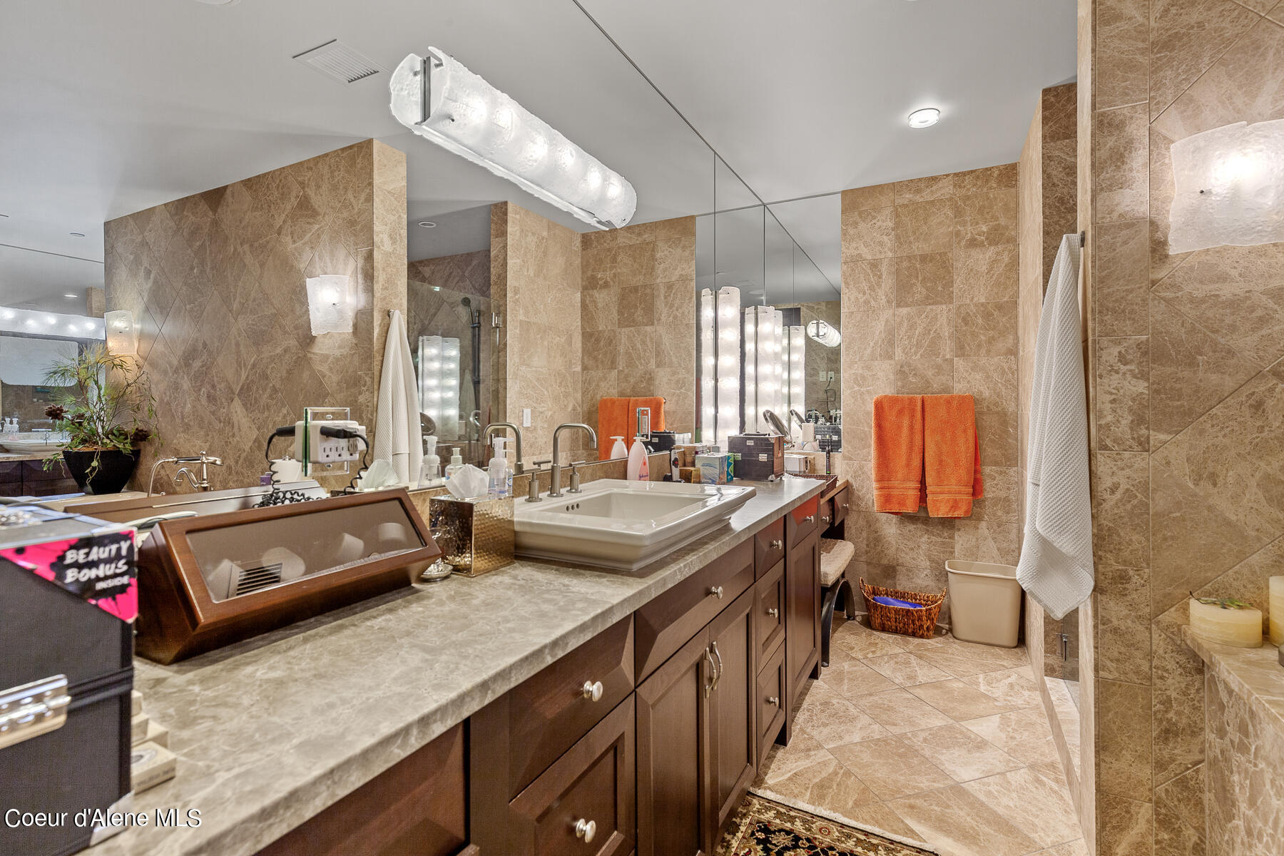 2022 S. Island Green Dr., Coeur d'Alene, Idaho, 83814, United States, 4 Bedrooms Bedrooms, ,5 BathroomsBathrooms,Residential,For Sale,2022 S. Island Green Dr.,1617972