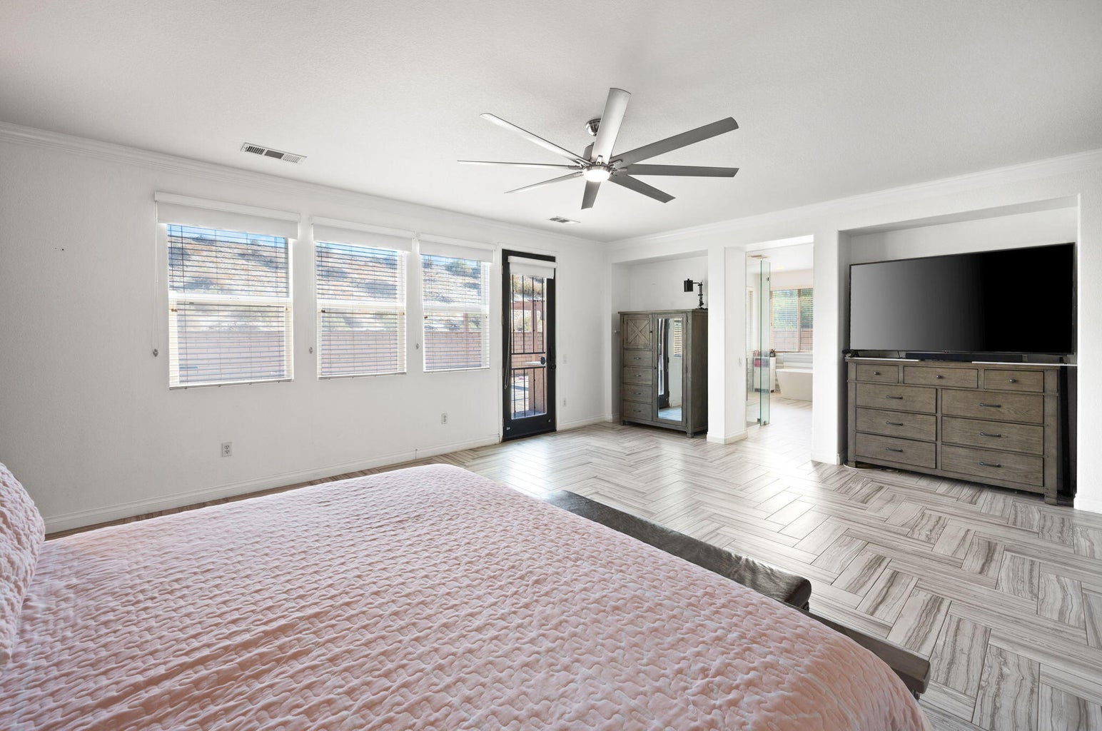 Indio, California, 92203, United States, 4 Bedrooms Bedrooms, ,3 BathroomsBathrooms,Residential,For Sale,1915530