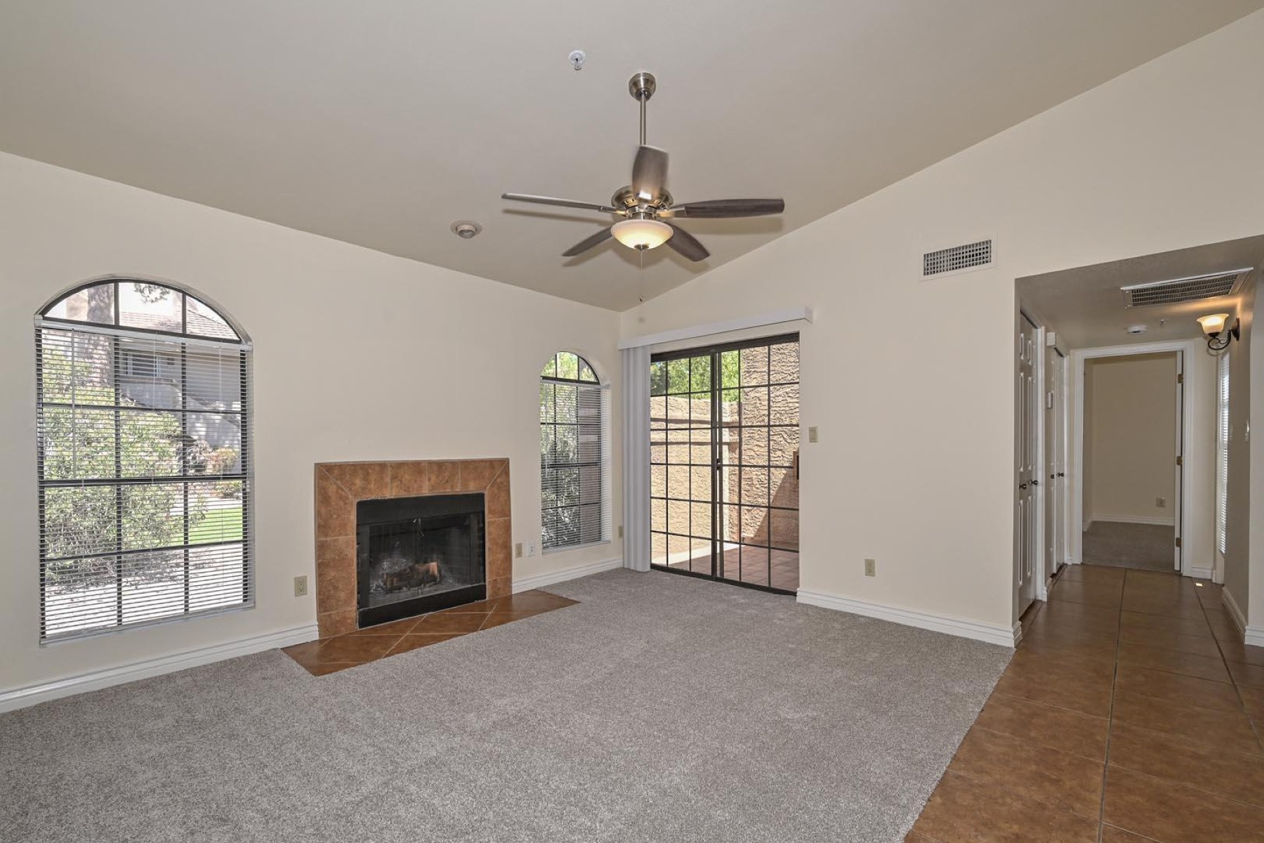  6945 E Cochise Road ¦Paradise Valley, AZ - 物件實景