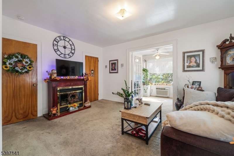 Garwood Boro, New Jersey, 07027, United States, 5 Bedrooms Bedrooms, ,2 BathroomsBathrooms,Residential,For Sale,1987528