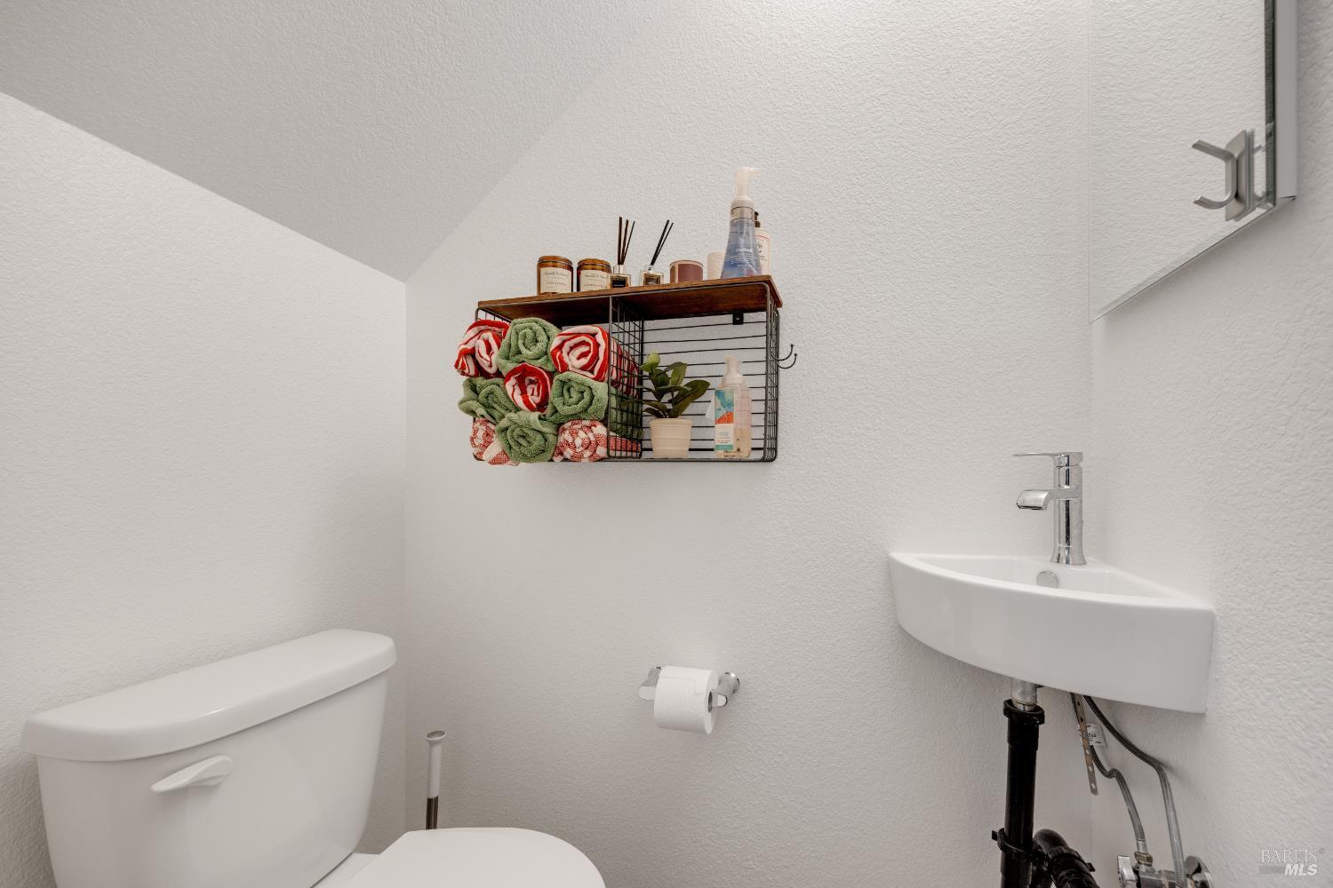 Santa Rosa, California, 95407, United States, 3 Bedrooms Bedrooms, ,3 BathroomsBathrooms,Residential,For Sale,1923071