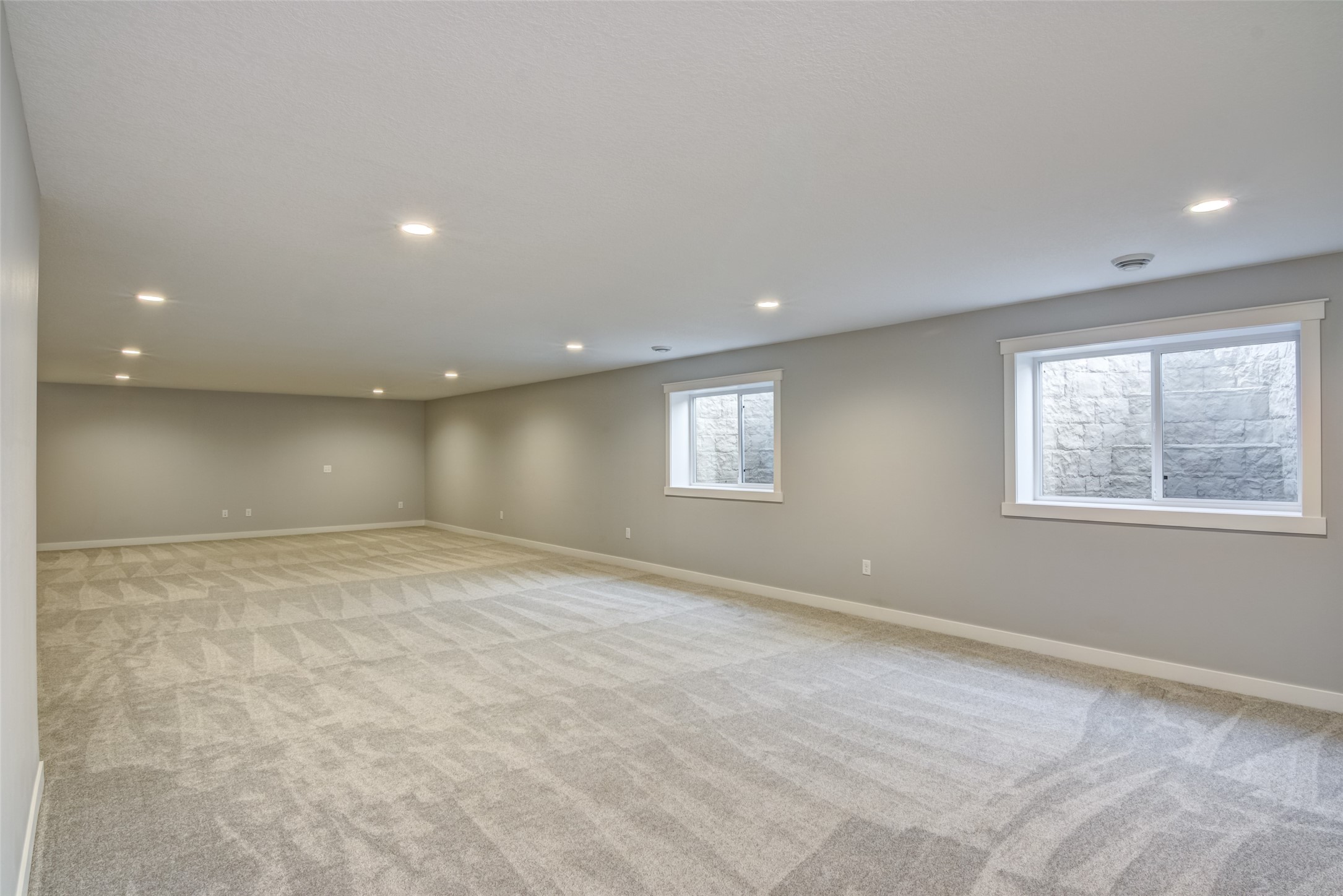 Eau Claire, Wisconsin, 54701, United States, 5 Bedrooms Bedrooms, ,3 BathroomsBathrooms,Residential,For Sale,2049294