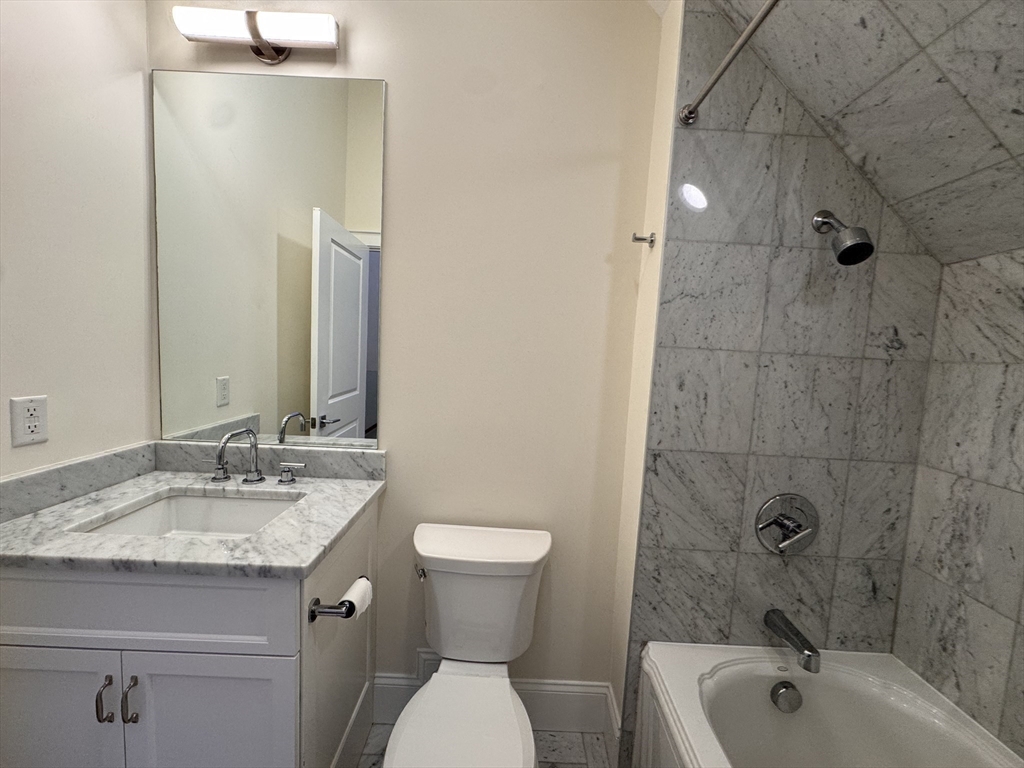 Boston, Massachusetts, 02129, United States, 3 Bedrooms Bedrooms, ,3 BathroomsBathrooms,Residential,For Sale,1883485