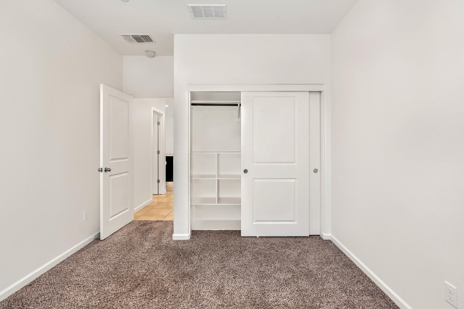 Los Banos, California, 93635, United States, 4 Bedrooms Bedrooms, ,3 BathroomsBathrooms,Residential,For Sale,1974667