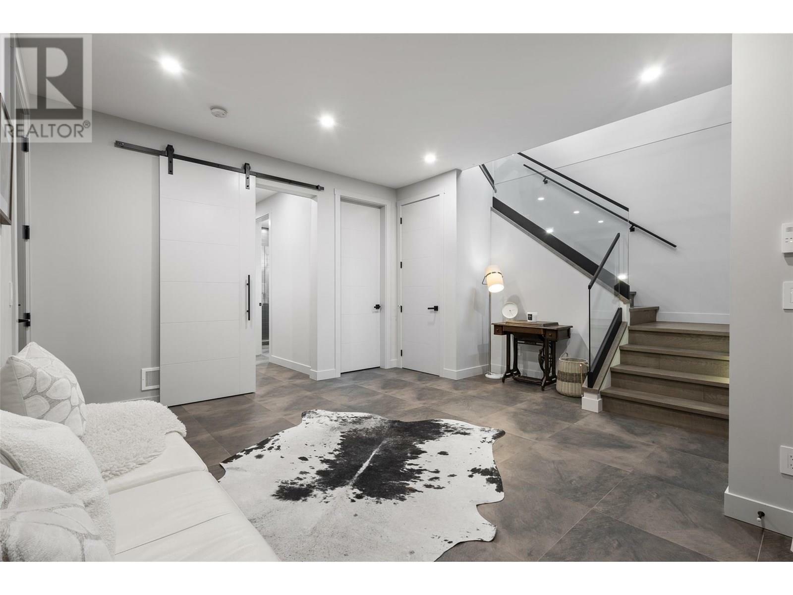 KELOWNA, British Columbia, V4V 1N4, CA, 4 Bedrooms Bedrooms, ,3 BathroomsBathrooms,Residential,For Sale,1859921