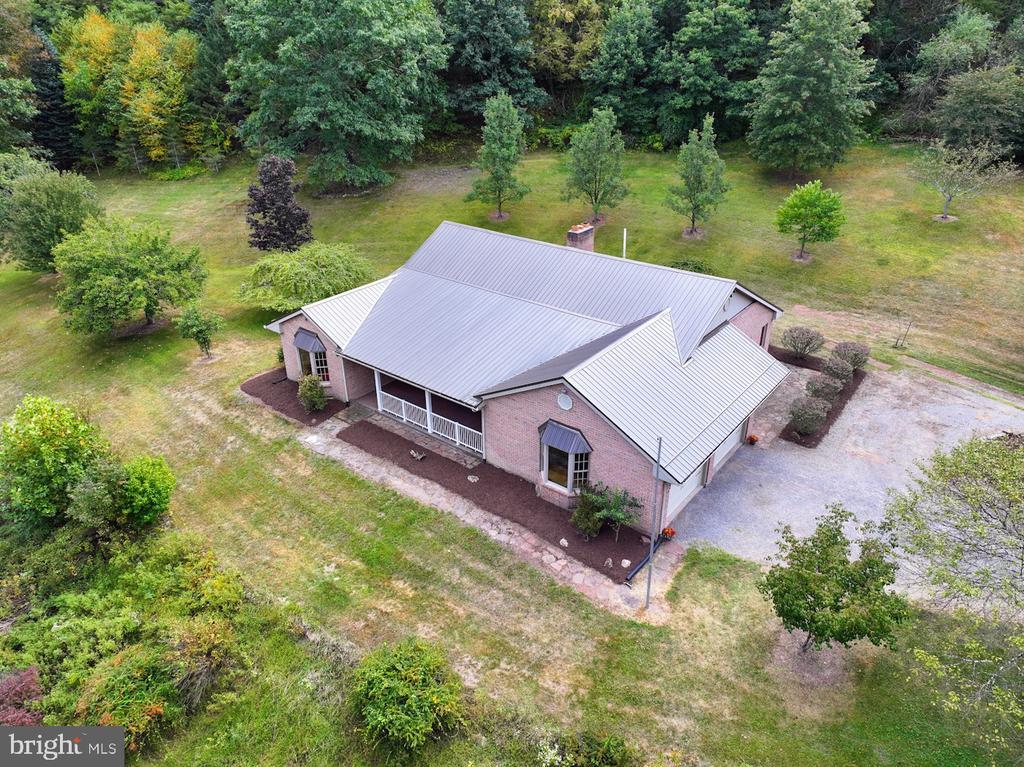 Buffalo Mills, Pennsylvania, 15534, United States, 3 Bedrooms Bedrooms, ,3 BathroomsBathrooms,Residential,For Sale,1948383