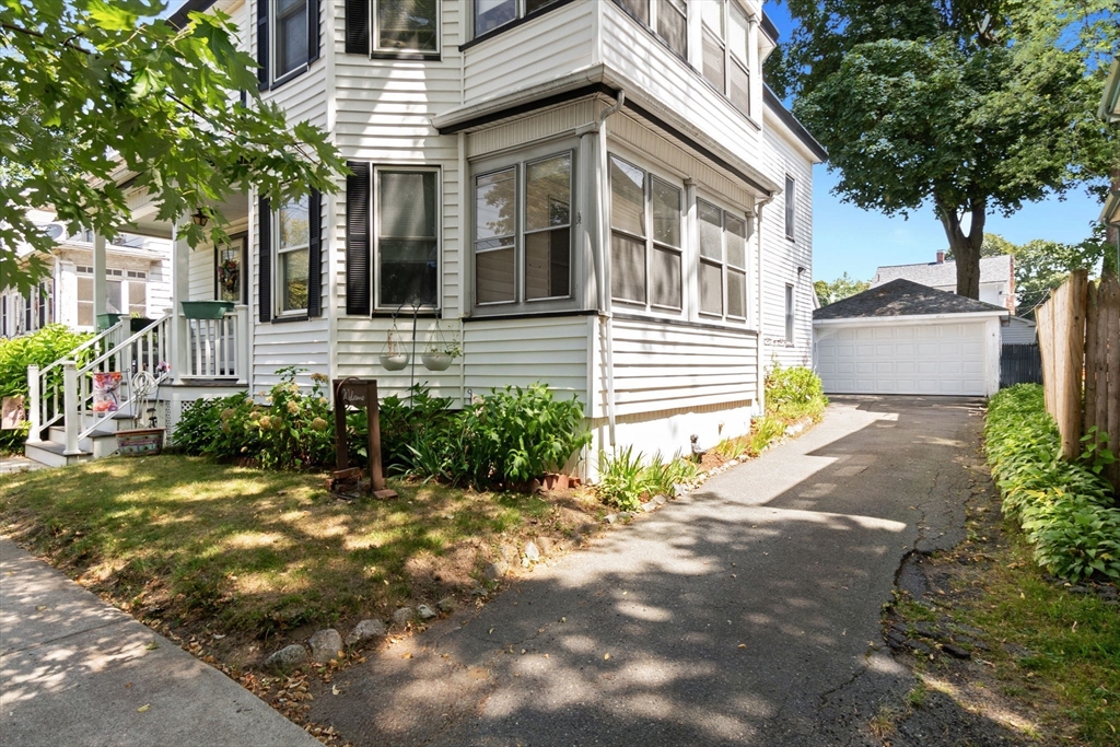 Lynn, Massachusetts, 01905, United States, 4 Bedrooms Bedrooms, ,2 BathroomsBathrooms,Residential,For Sale,1987655