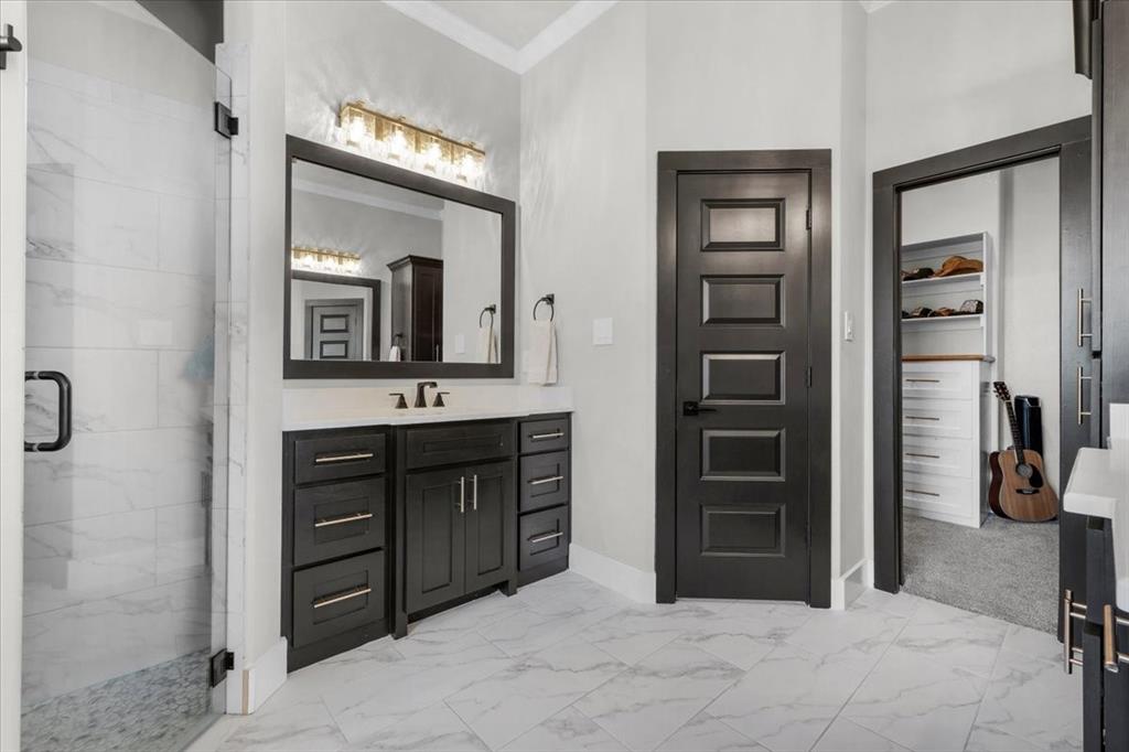 Weatherford, Texas, 76088, United States, 4 Bedrooms Bedrooms, ,4 BathroomsBathrooms,Residential,For Sale,1975341