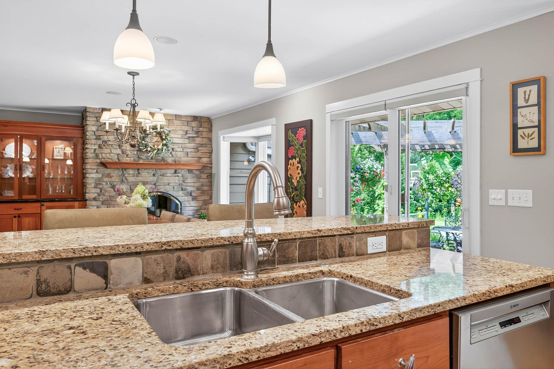 Minnetonka, Minnesota, 55345, United States, 5 Bedrooms Bedrooms, ,2 BathroomsBathrooms,Residential,For Sale,1919862