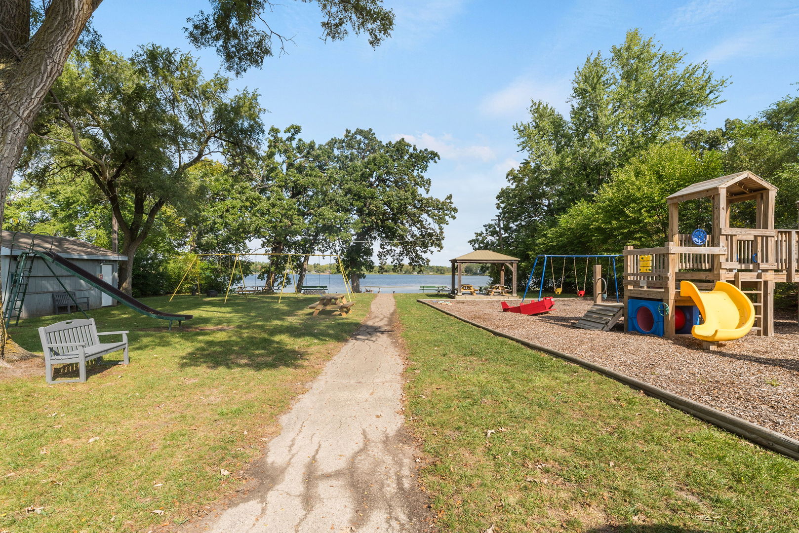 Antioch, Illinois, 60002, United States, 4 Bedrooms Bedrooms, ,4 BathroomsBathrooms,Residential,For Sale,1959229