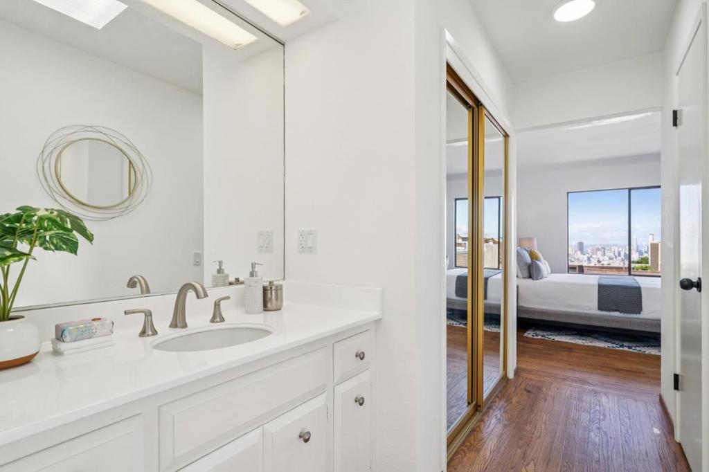 San Francisco, California, 94131, United States, 3 Bedrooms Bedrooms, ,3 BathroomsBathrooms,Residential,For Sale,1974039