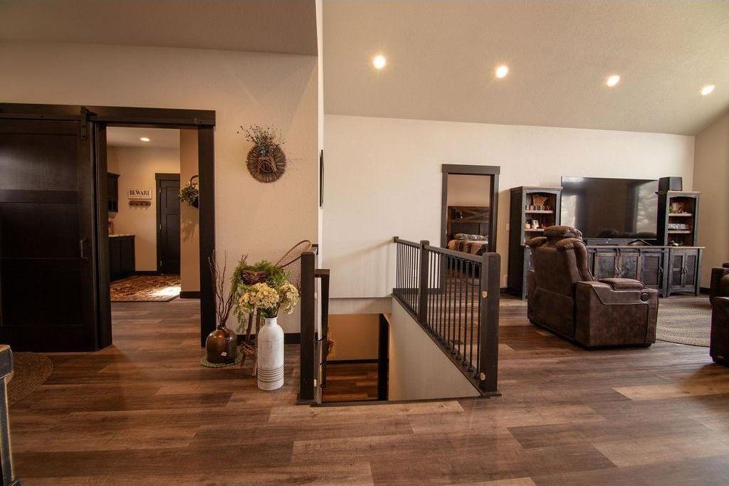 Alexandria, Minnesota, 56308, United States, 4 Bedrooms Bedrooms, ,4 BathroomsBathrooms,Residential,For Sale,2039906