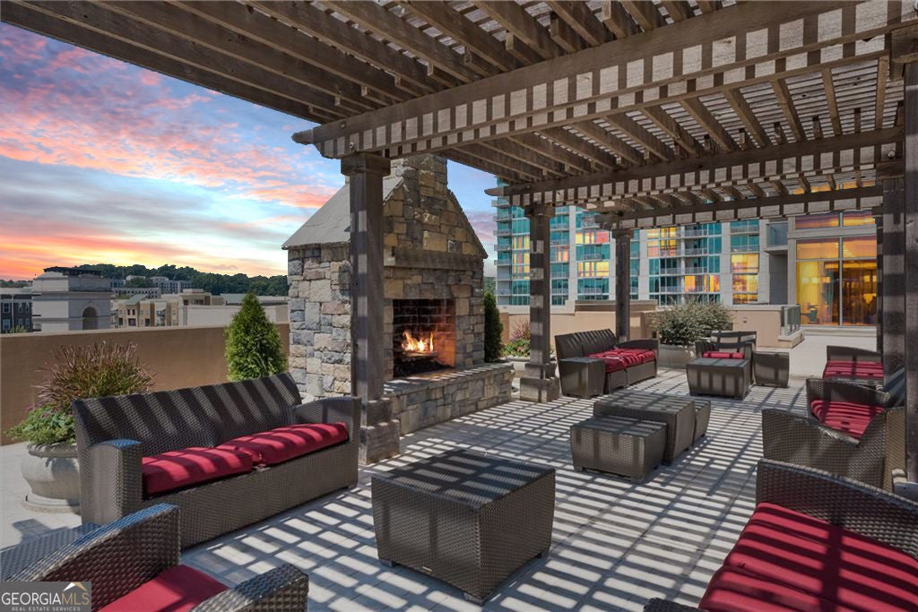 Atlanta, Georgia, 30363, United States, 2 Bedrooms Bedrooms, ,3 BathroomsBathrooms,Residential,For Sale,2012168