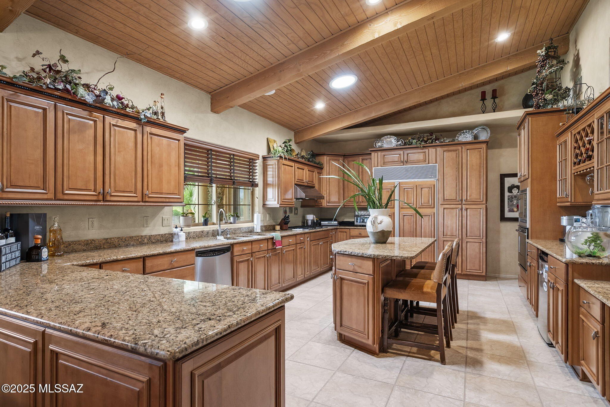 Nogales, Arizona, 85621, United States, 4 Bedrooms Bedrooms, ,7 BathroomsBathrooms,Residential,For Sale,1975895