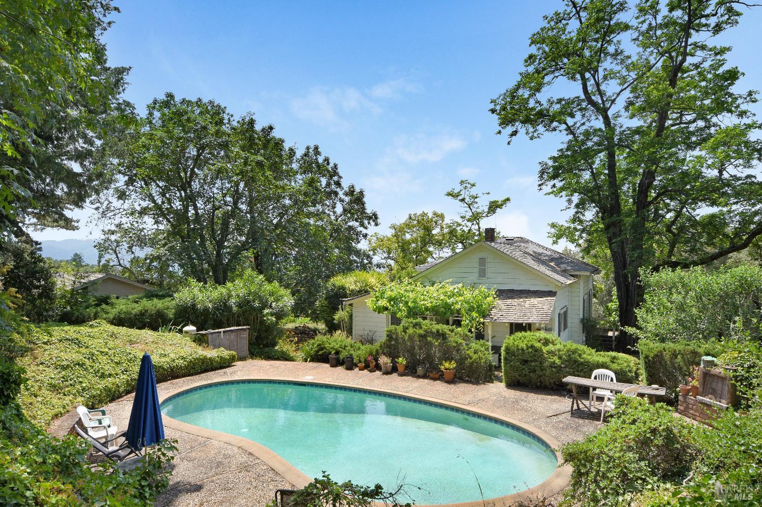 Glen Ellen, California, 95442, United States, 4 Bedrooms Bedrooms, ,3 BathroomsBathrooms,Residential,For Sale,1974615