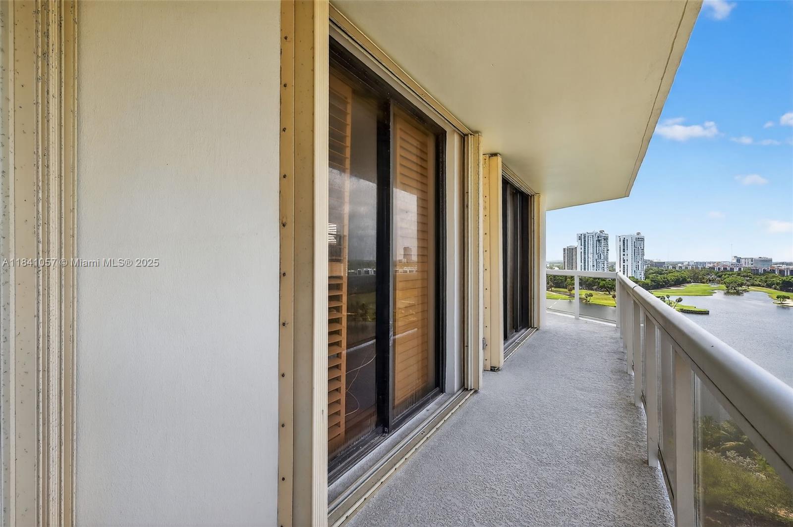 Aventura, Florida, 33180, United States, 4 Bedrooms Bedrooms, ,4 BathroomsBathrooms,Residential,For Sale,1903557