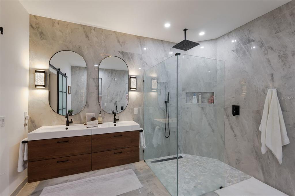 Osprey, Florida, 34229, United States, 4 Bedrooms Bedrooms, ,2 BathroomsBathrooms,Residential,For Sale,2003477