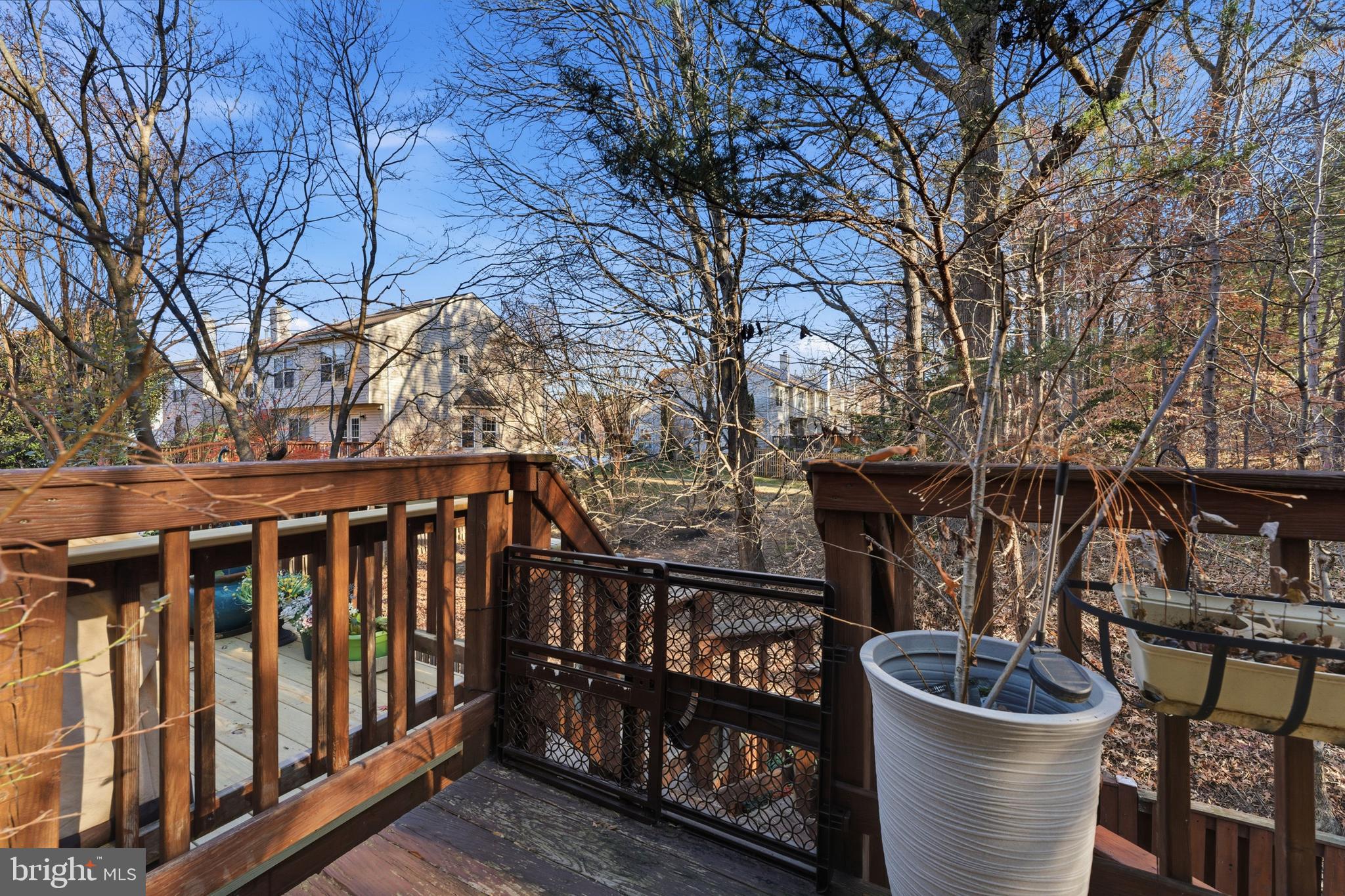 Clifton, Virginia, 20124, United States, 2 Bedrooms Bedrooms, ,3 BathroomsBathrooms,Residential,For Sale,2001572