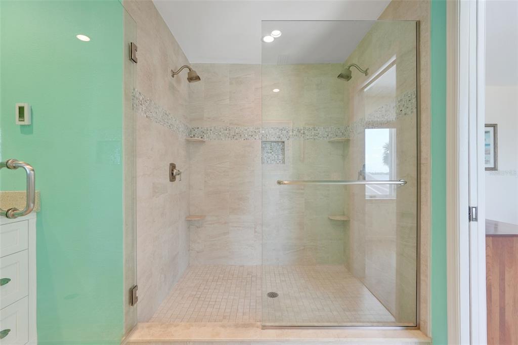 Belle Isle, Florida, 32812, United States, 4 Bedrooms Bedrooms, ,4 BathroomsBathrooms,Residential,For Sale,1795012