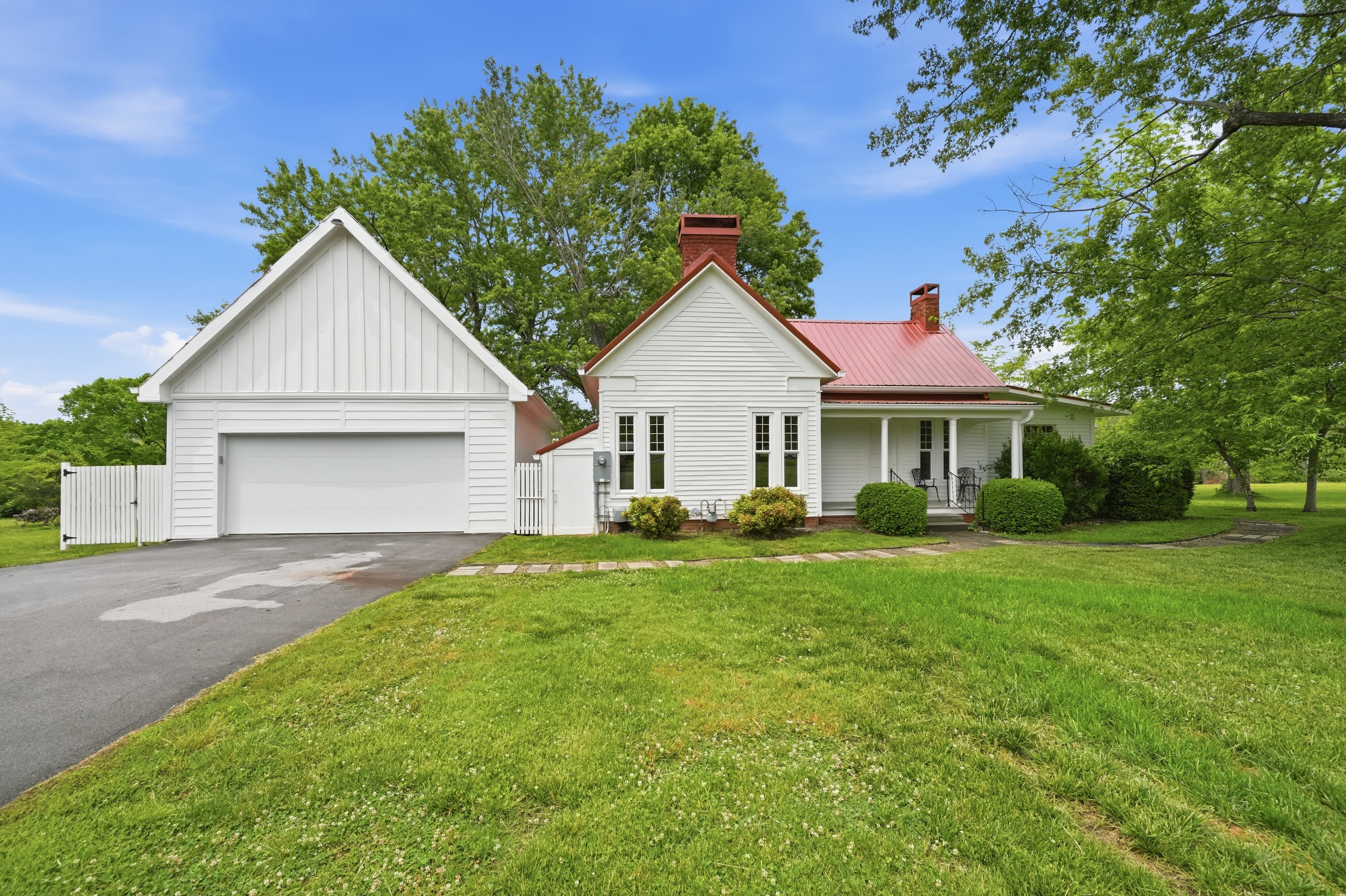  240 Maplehurst Lane, Bluff City, TN 37618 - 物件實景