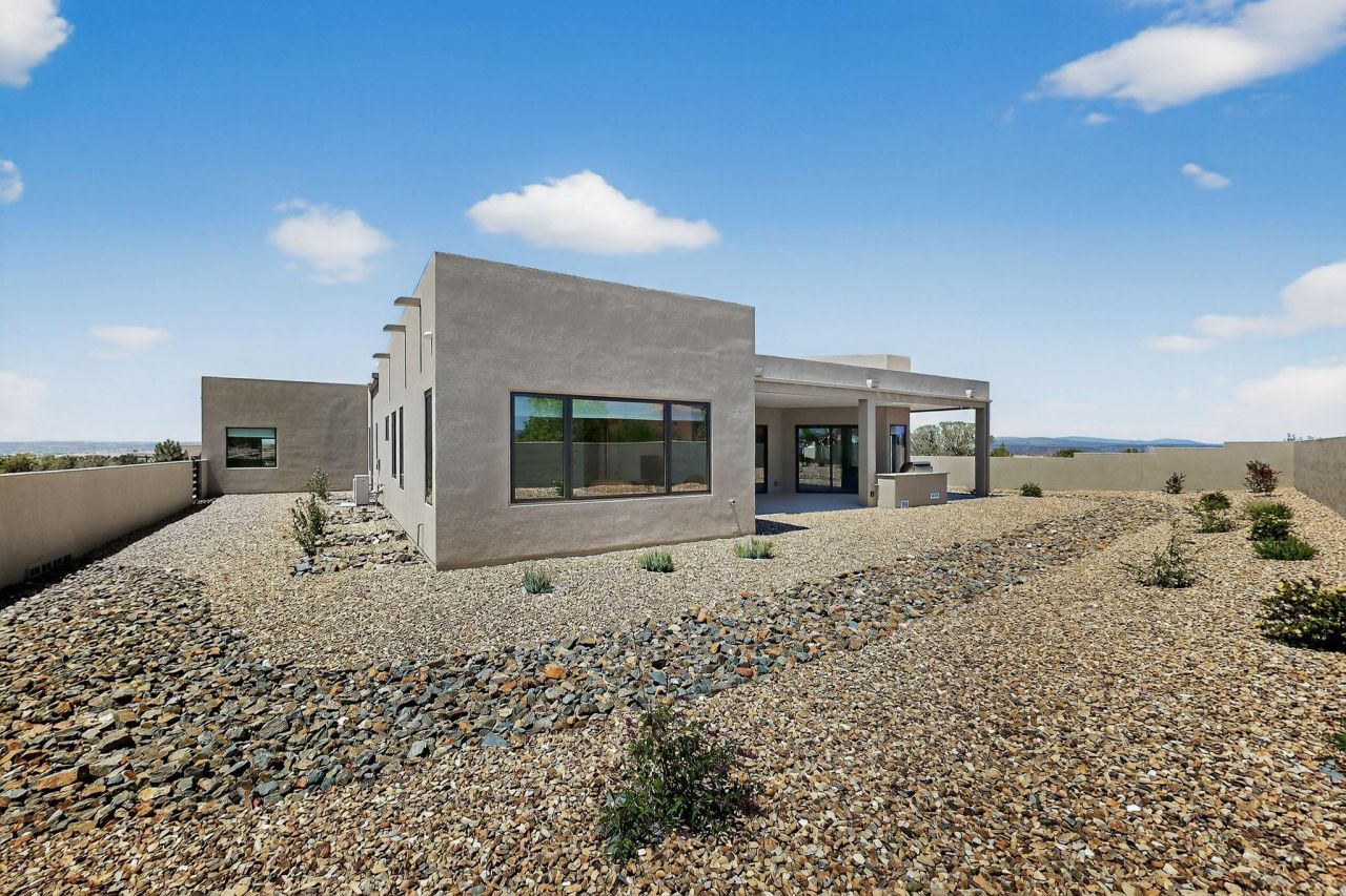 Placitas, New Mexico, 87043, United States, 3 Bedrooms Bedrooms, ,4 BathroomsBathrooms,Residential,For Sale,1903548