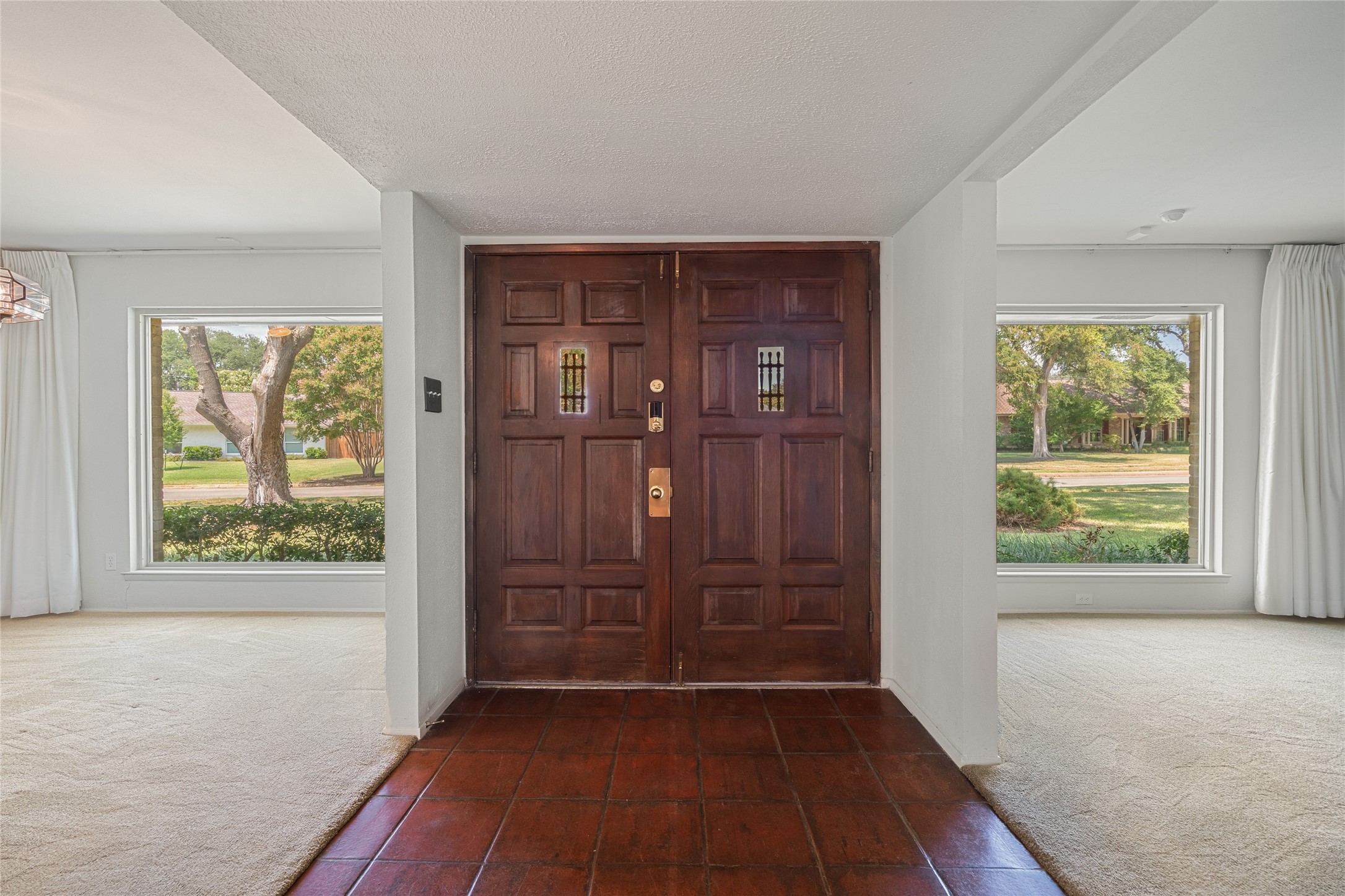 Dallas, Texas, 75244, United States, 4 Bedrooms Bedrooms, ,2 BathroomsBathrooms,Residential,For Sale,1991036