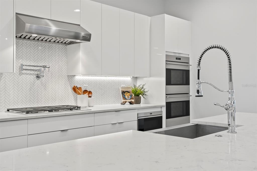 Tampa, Florida, 33606, United States, 5 Bedrooms Bedrooms, ,7 BathroomsBathrooms,Residential,For Sale,1779017