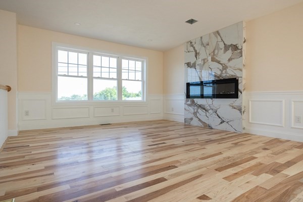 Worcester, Massachusetts, 01604, United States, 3 Bedrooms Bedrooms, ,3 BathroomsBathrooms,Residential,For Sale,1921245