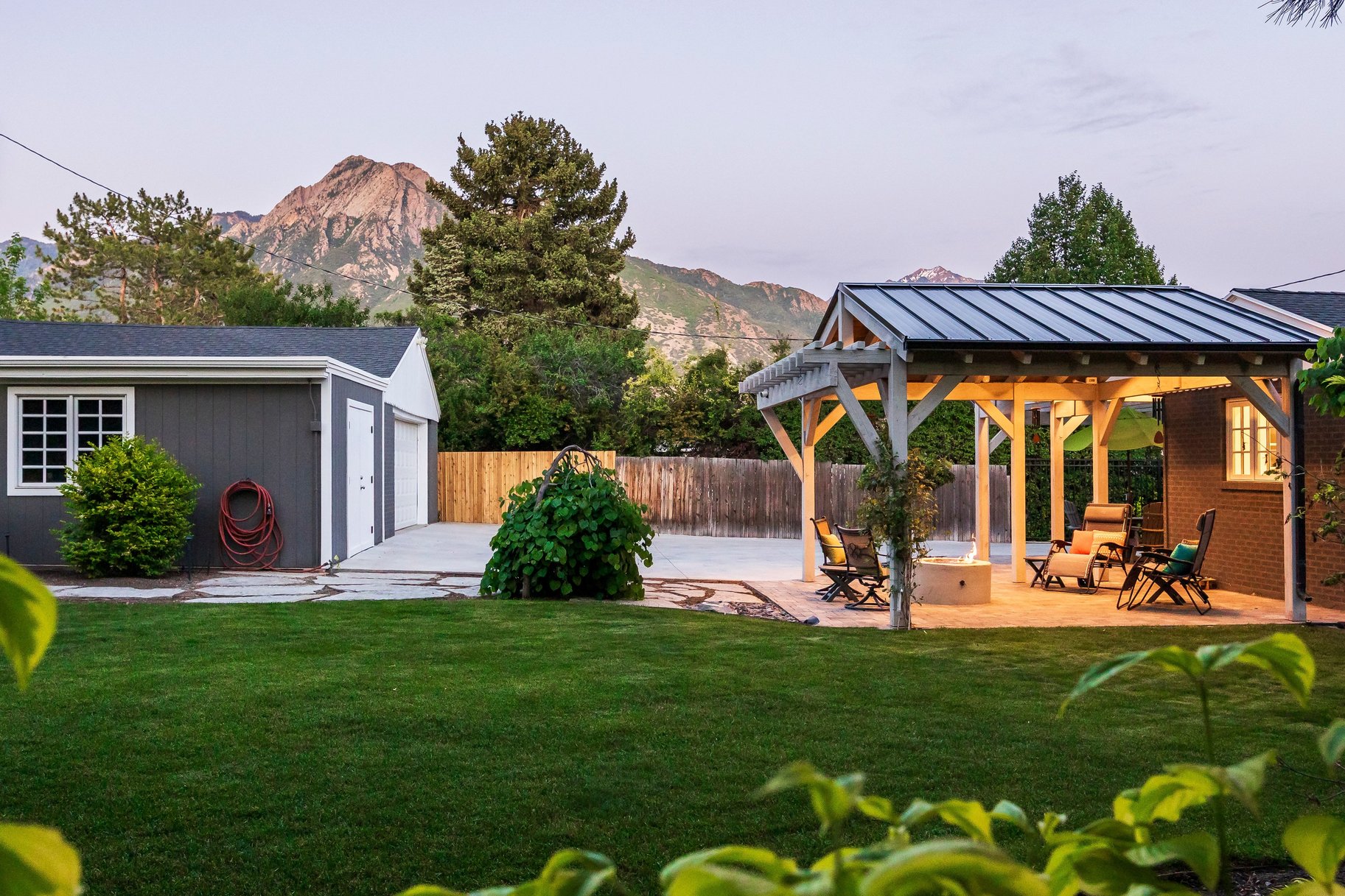  Tastefully Updated Holladay Rambler on .60 acre Manicured Lot - 物件實景